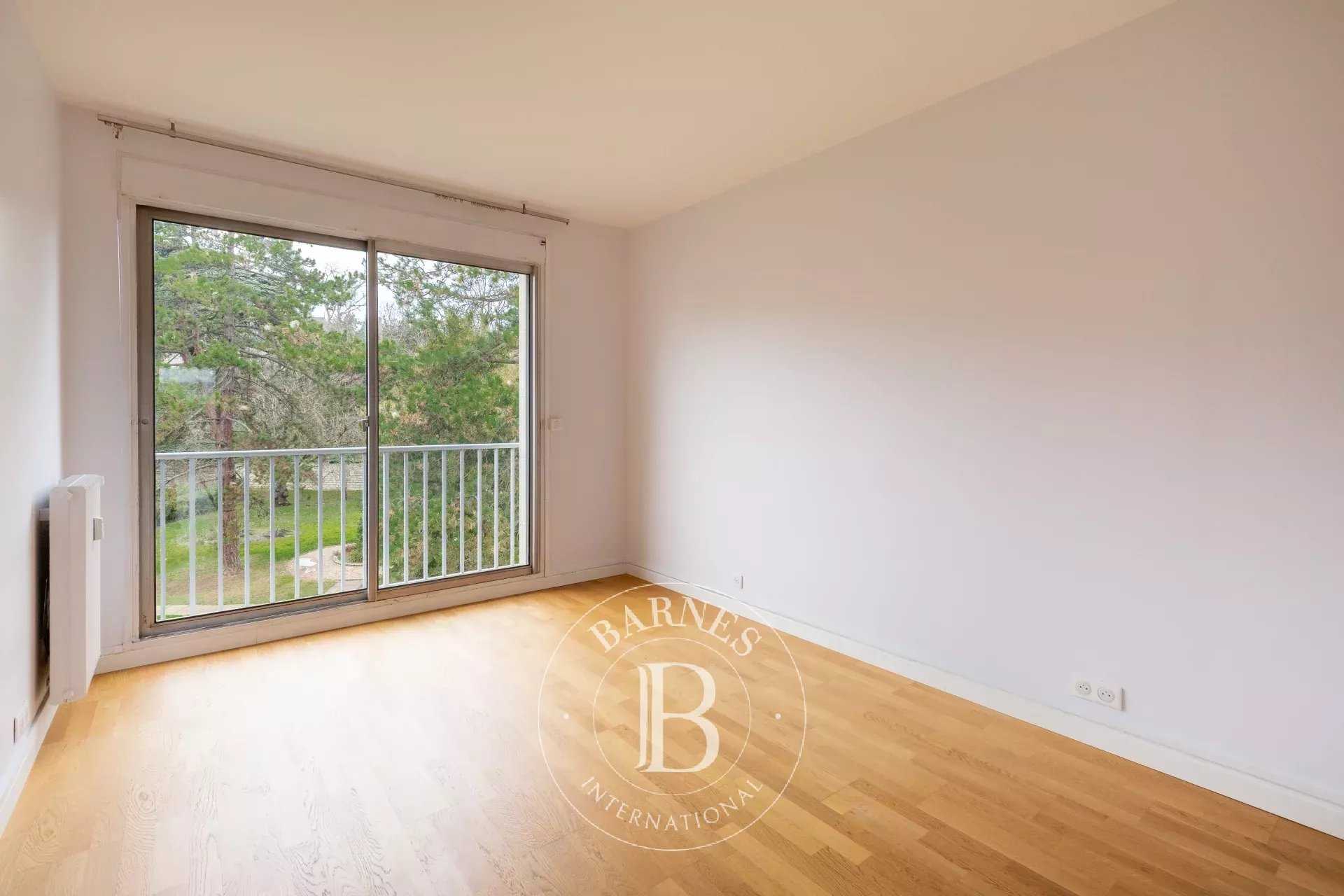 Saint-Germain-en-Laye  - Apartment 4 Bedrooms