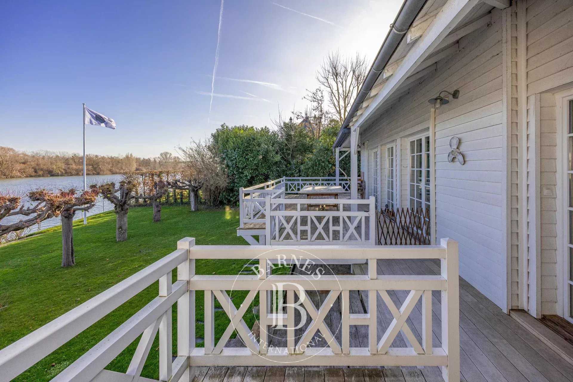 Villennes-sur-Seine  - Maison 7 Pi&egrave;ces 5 Chambres