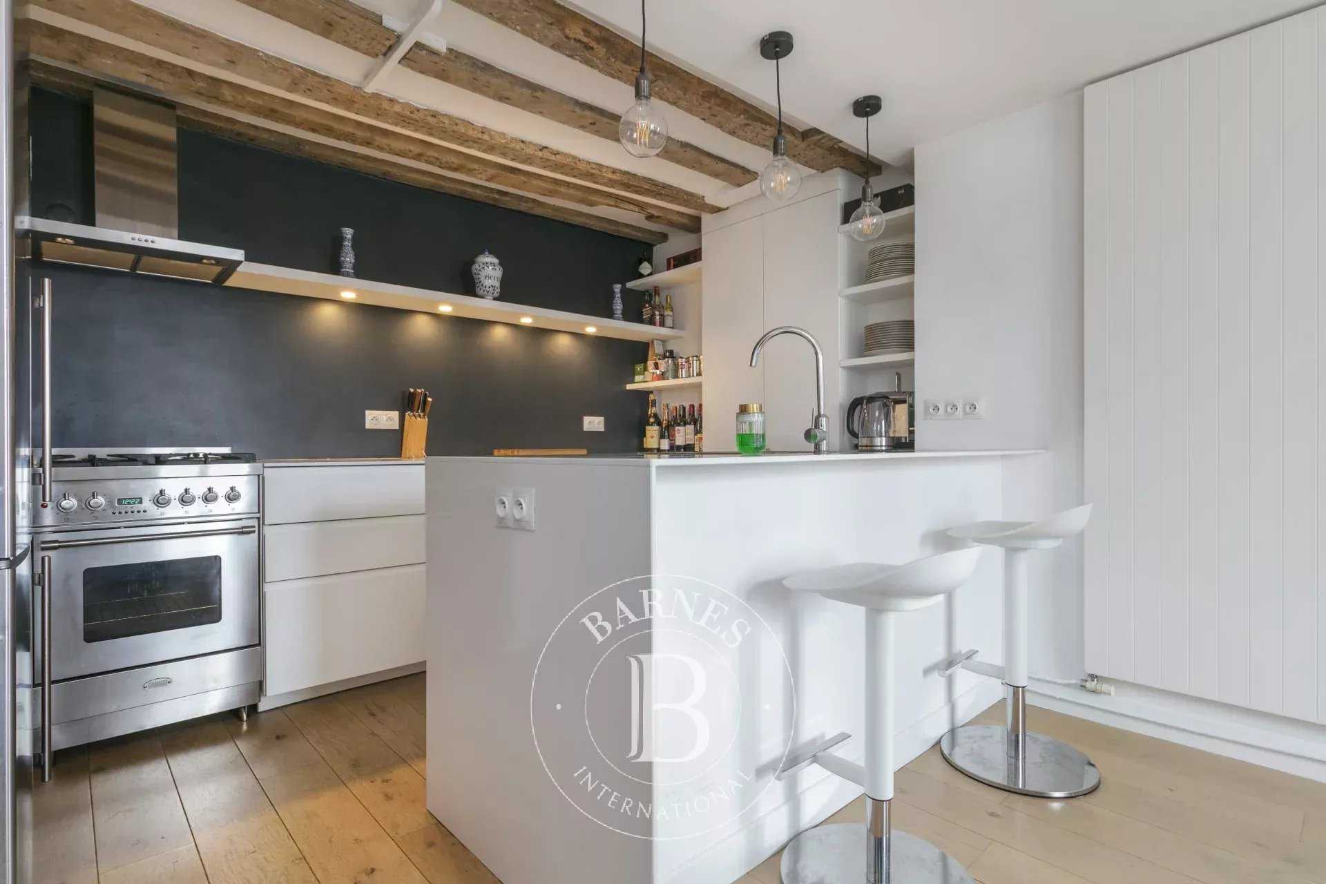 Saint-Germain-en-Laye  - Appartement 4 Pièces 2 Chambres