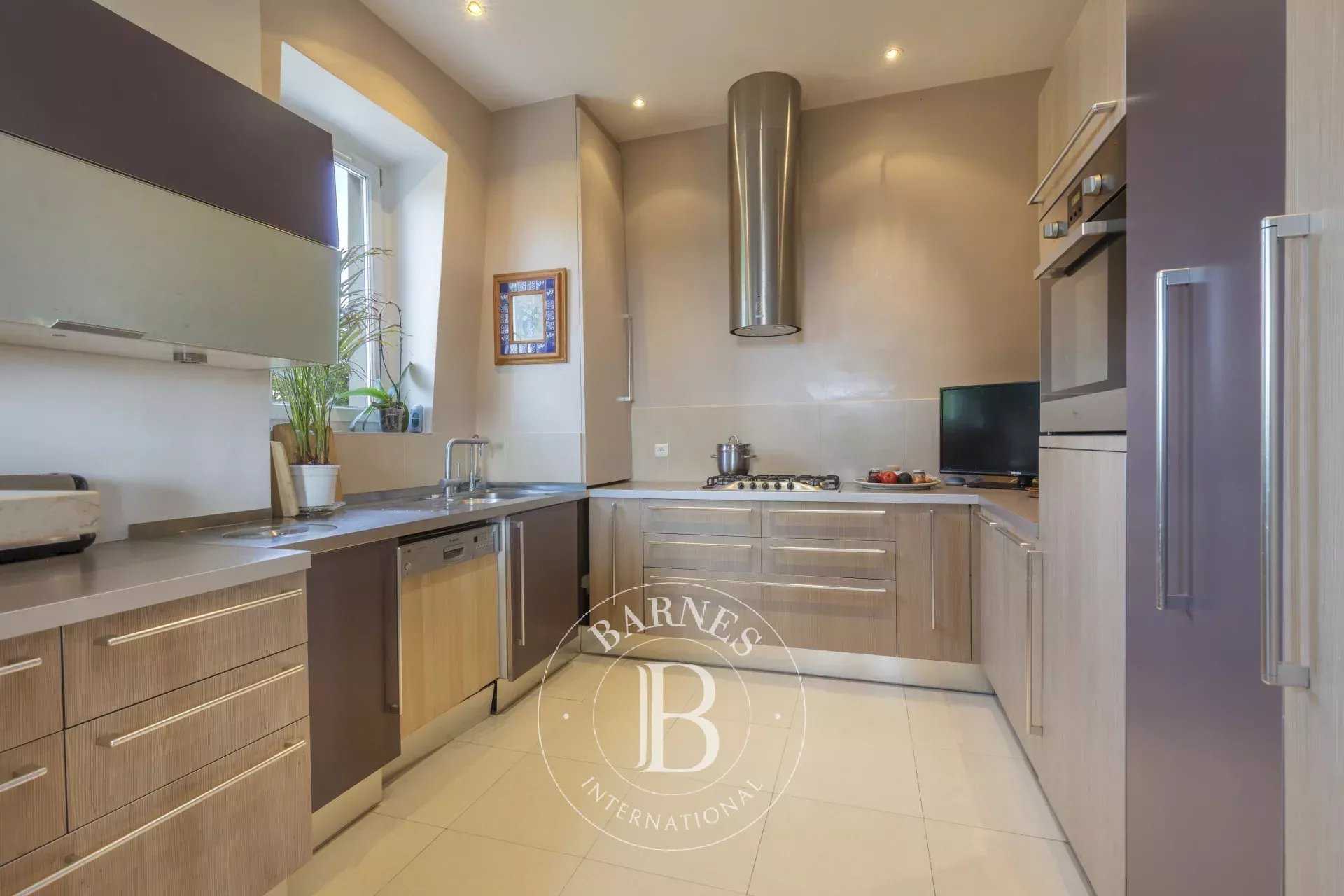 Croissy-sur-Seine  - Appartement 6 Pièces 4 Chambres