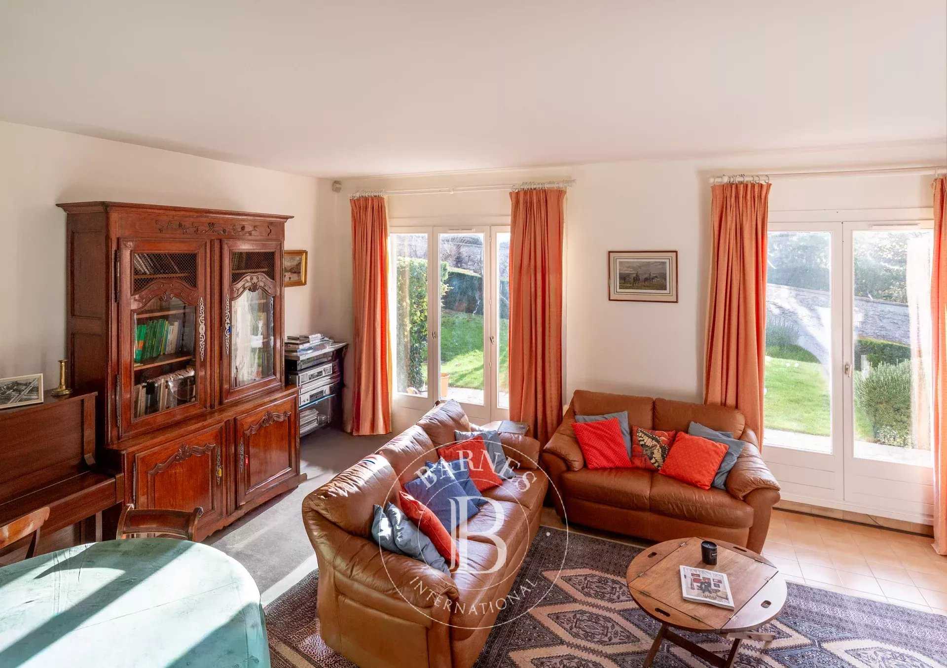 Saint-Germain-en-Laye  - House 5 Bedrooms