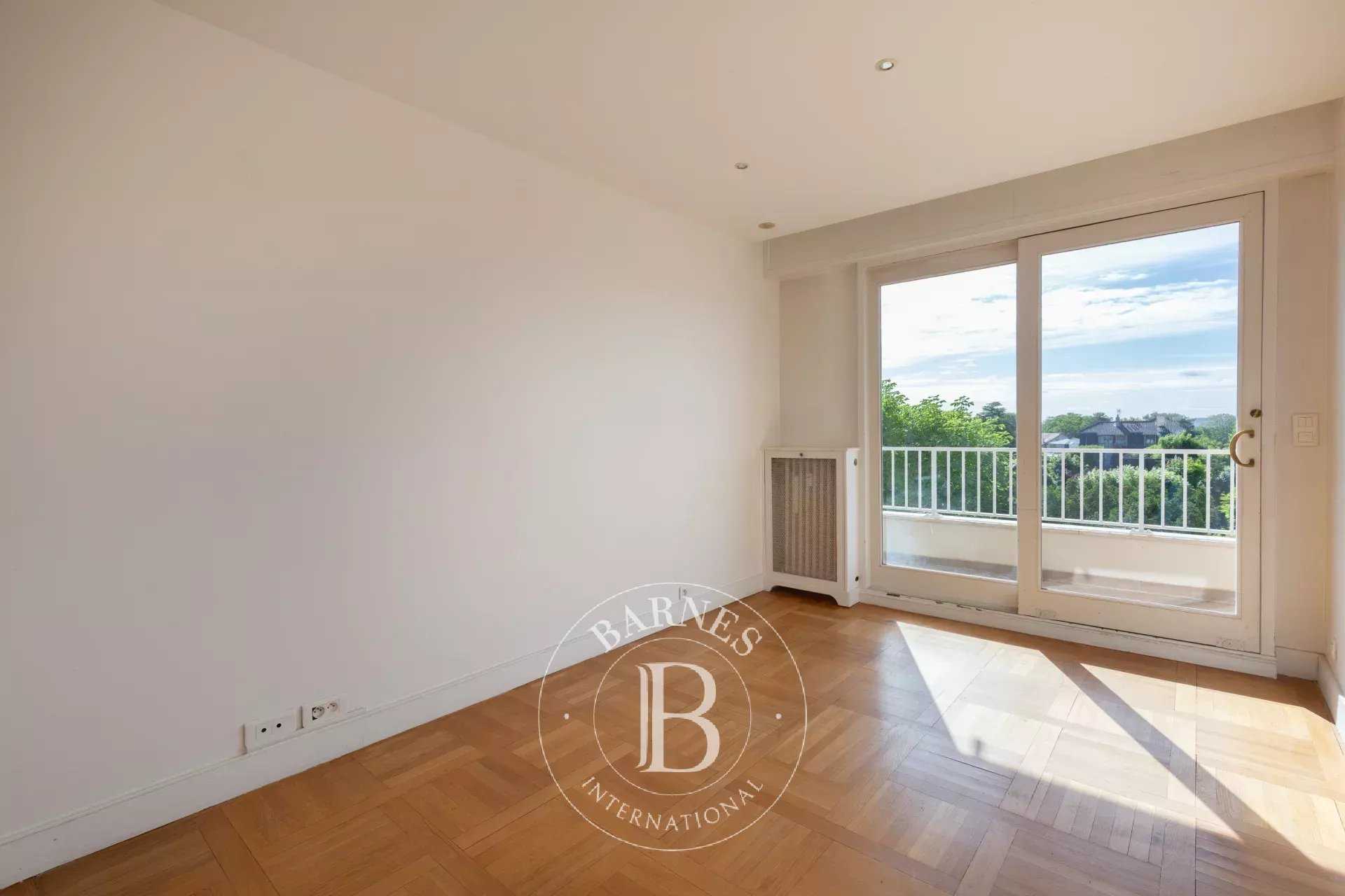 Saint-Germain-en-Laye  - Appartement 3 Pi&egrave;ces 2 Chambres