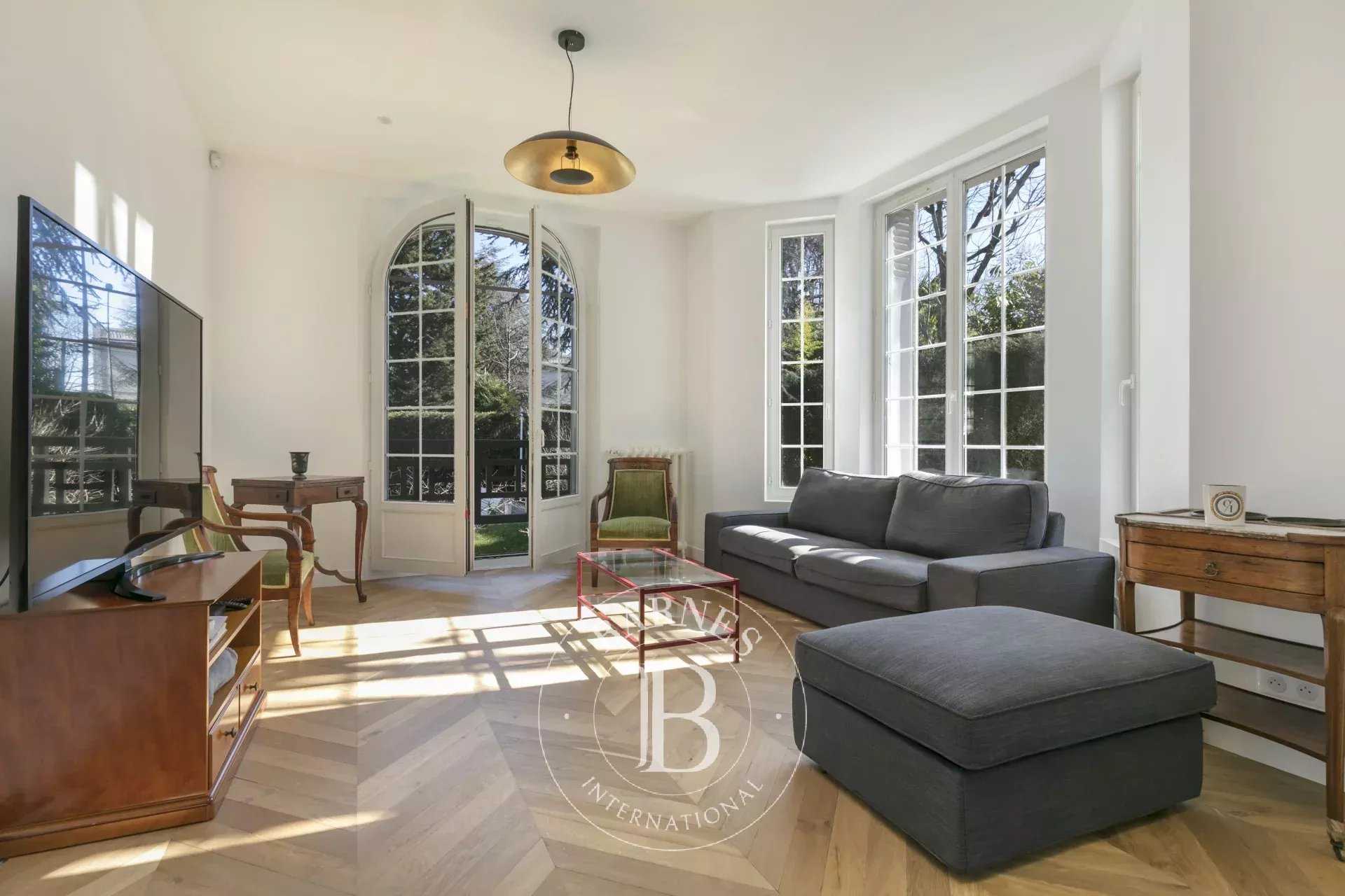 Le Vésinet  - Maison 8 Pi&egrave;ces 3 Chambres