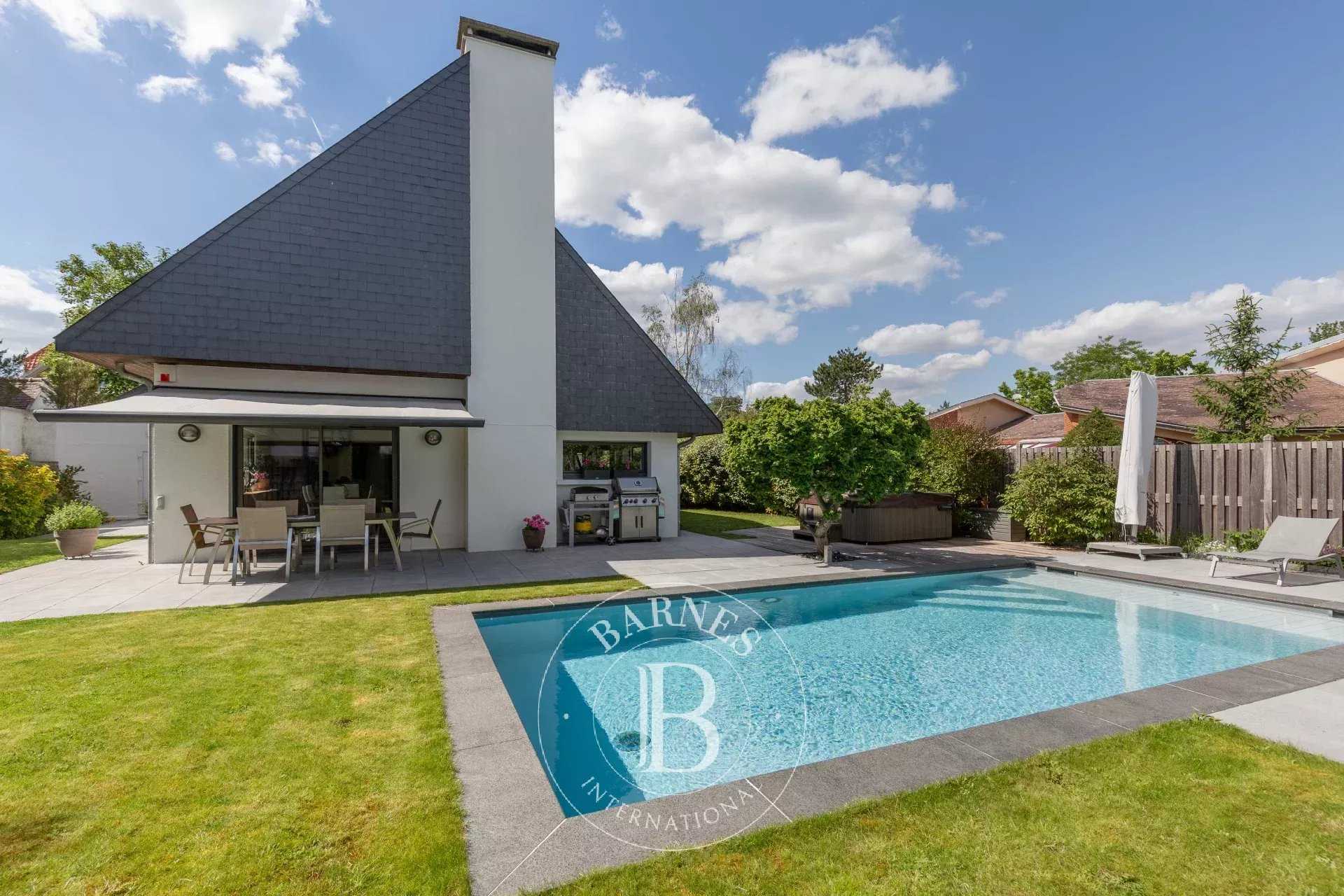 Saint-Germain-en-Laye  - House 5 Bedrooms