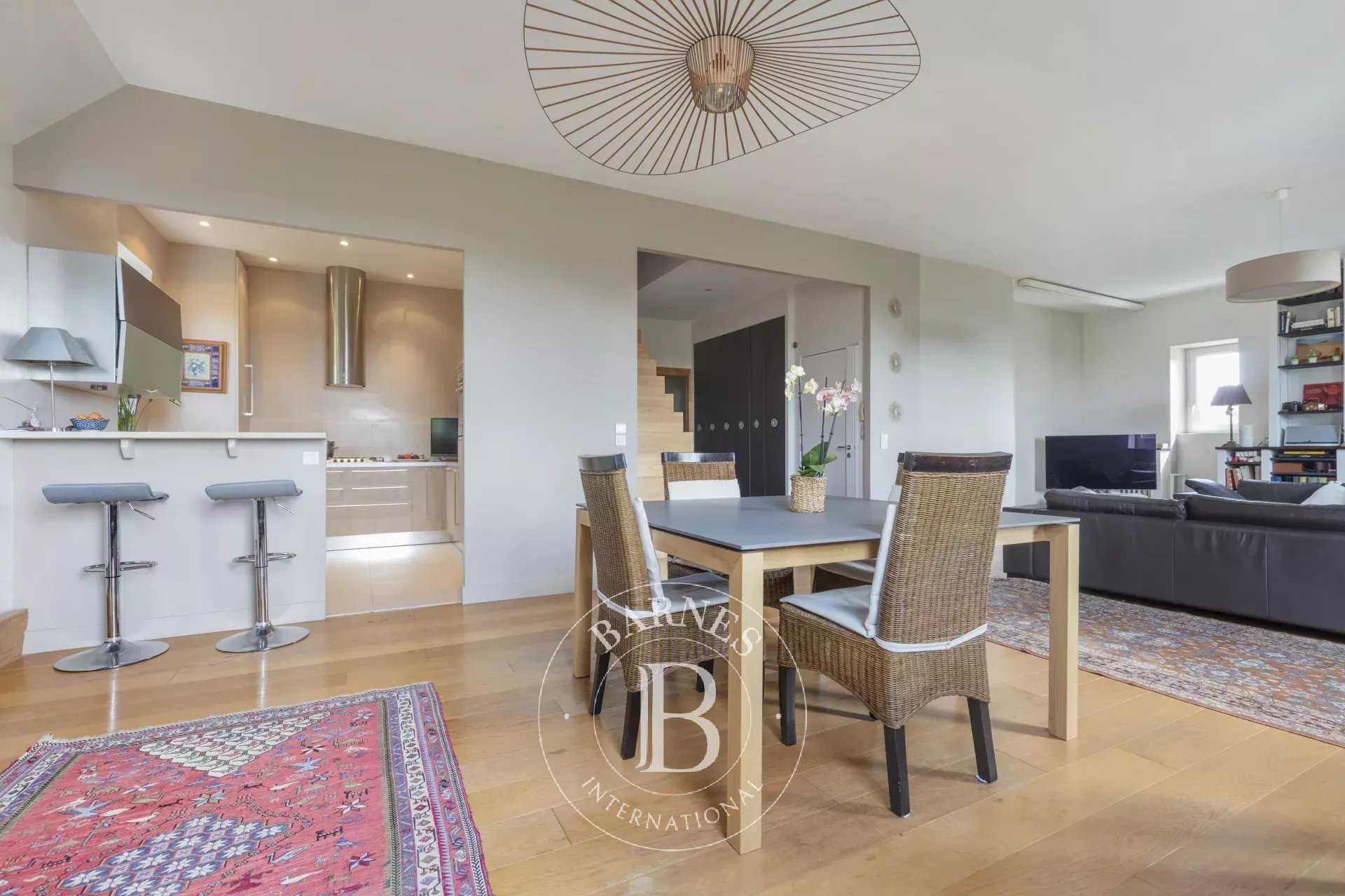 Croissy-sur-Seine  - Appartement 6 Pièces 4 Chambres