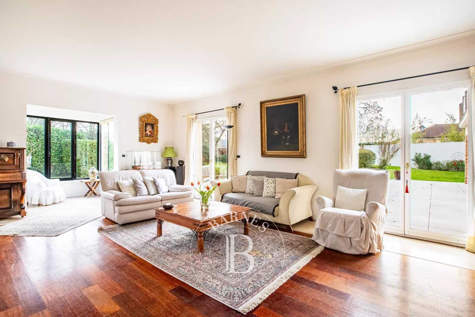 Le Vésinet  - Maison 9 Pi&egrave;ces 5 Chambres