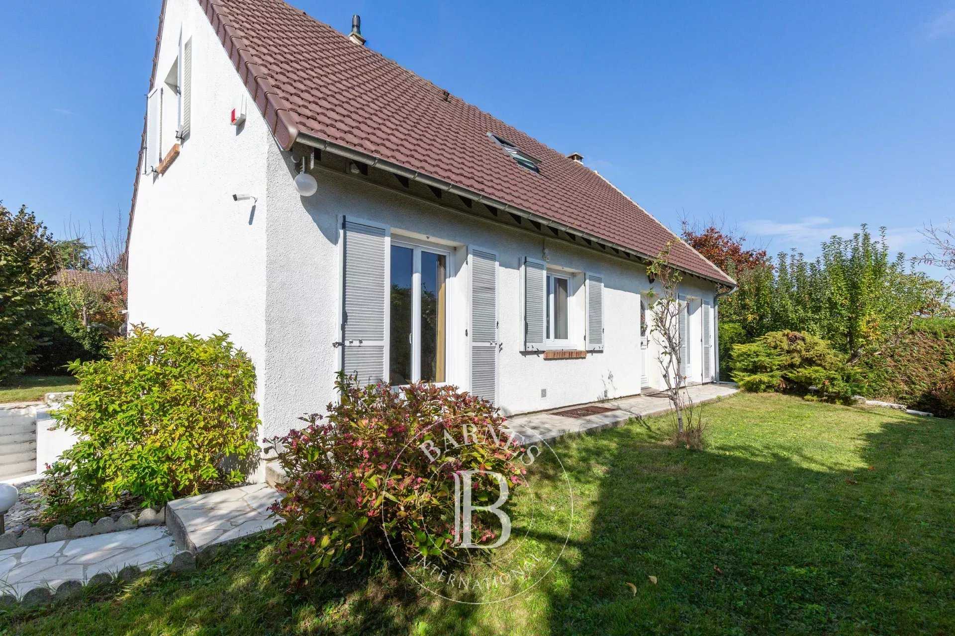 Orgeval  - House 4 Bedrooms