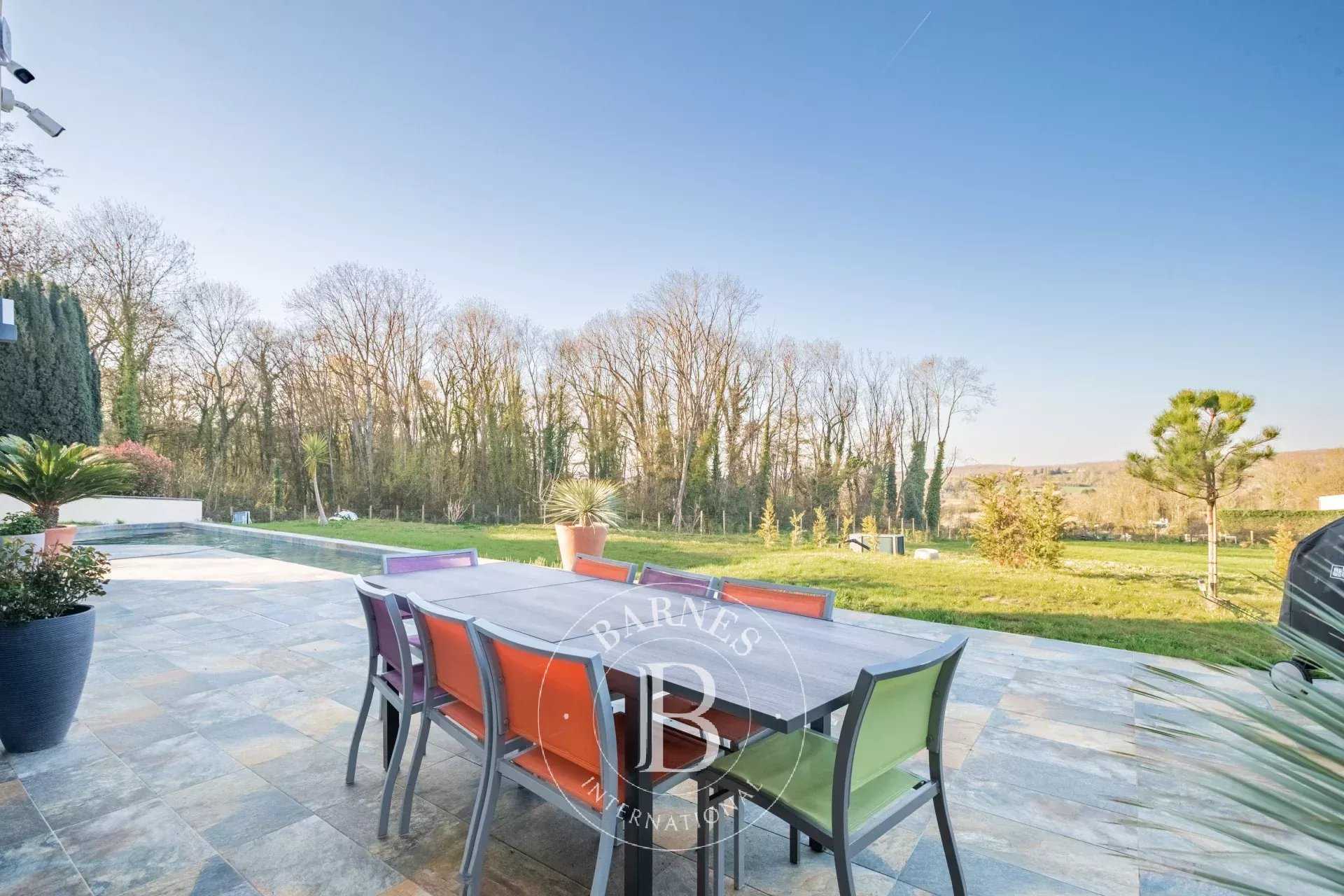 Orgeval  - House 5 Bedrooms