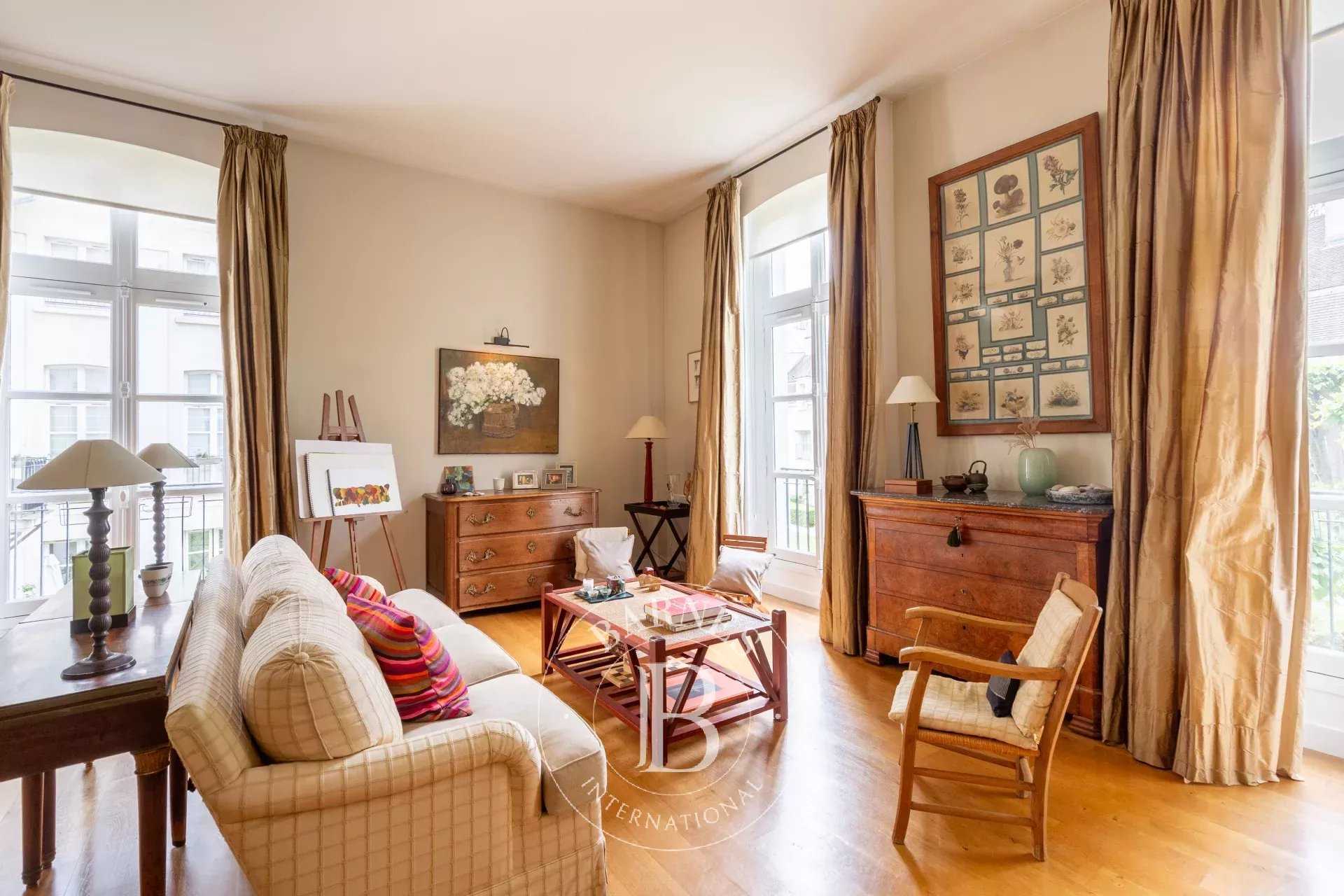 Saint-Germain-en-Laye  - Appartement 5 Pièces 3 Chambres