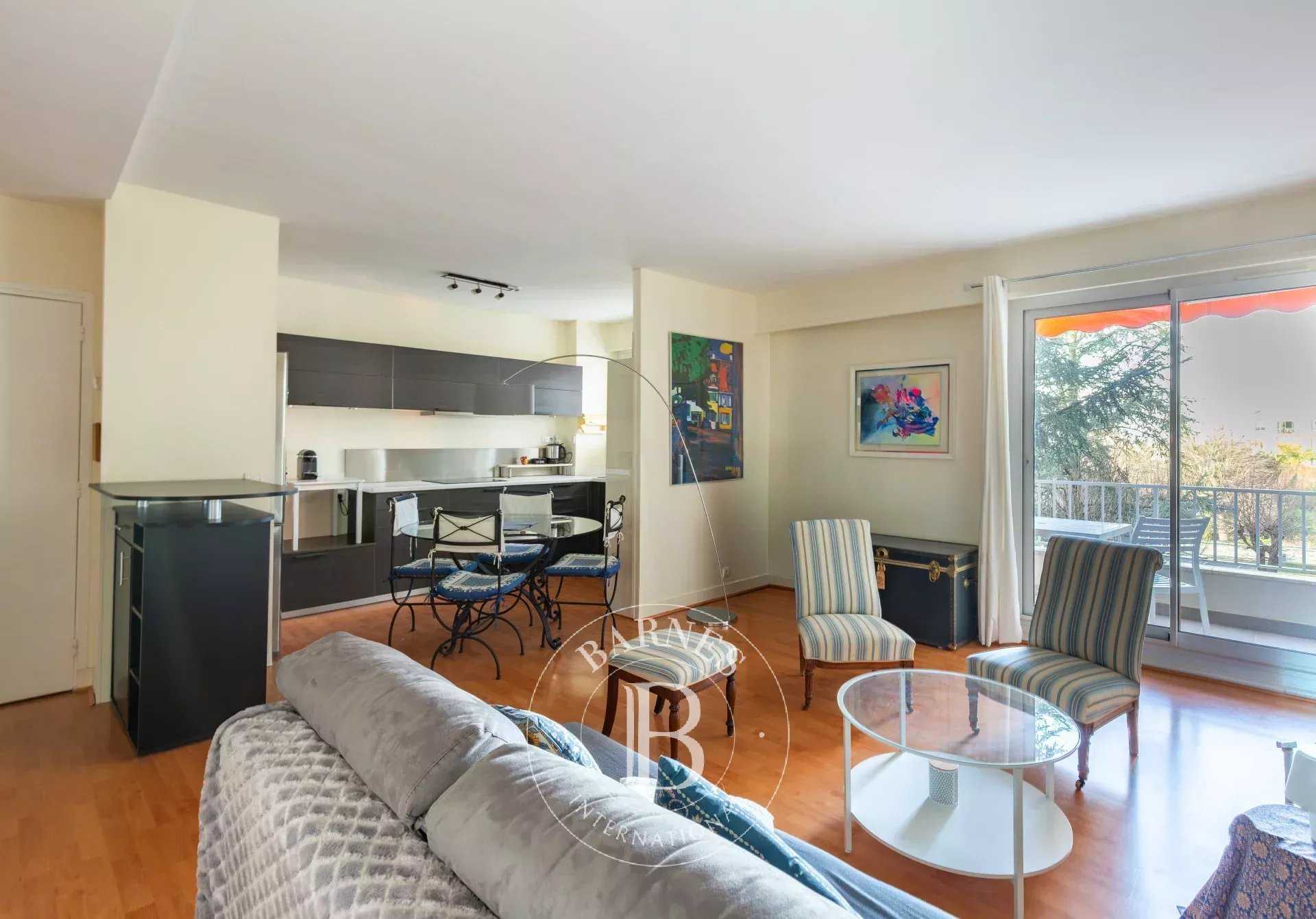 Saint-Germain-en-Laye  - Appartement 3 Pi&egrave;ces 2 Chambres