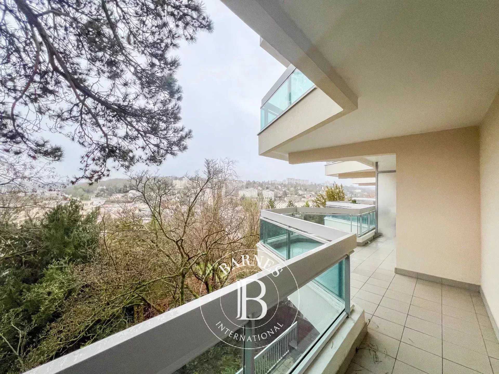 Piso Saint-Germain-en-Laye  -  ref 85790410 (picture 1)