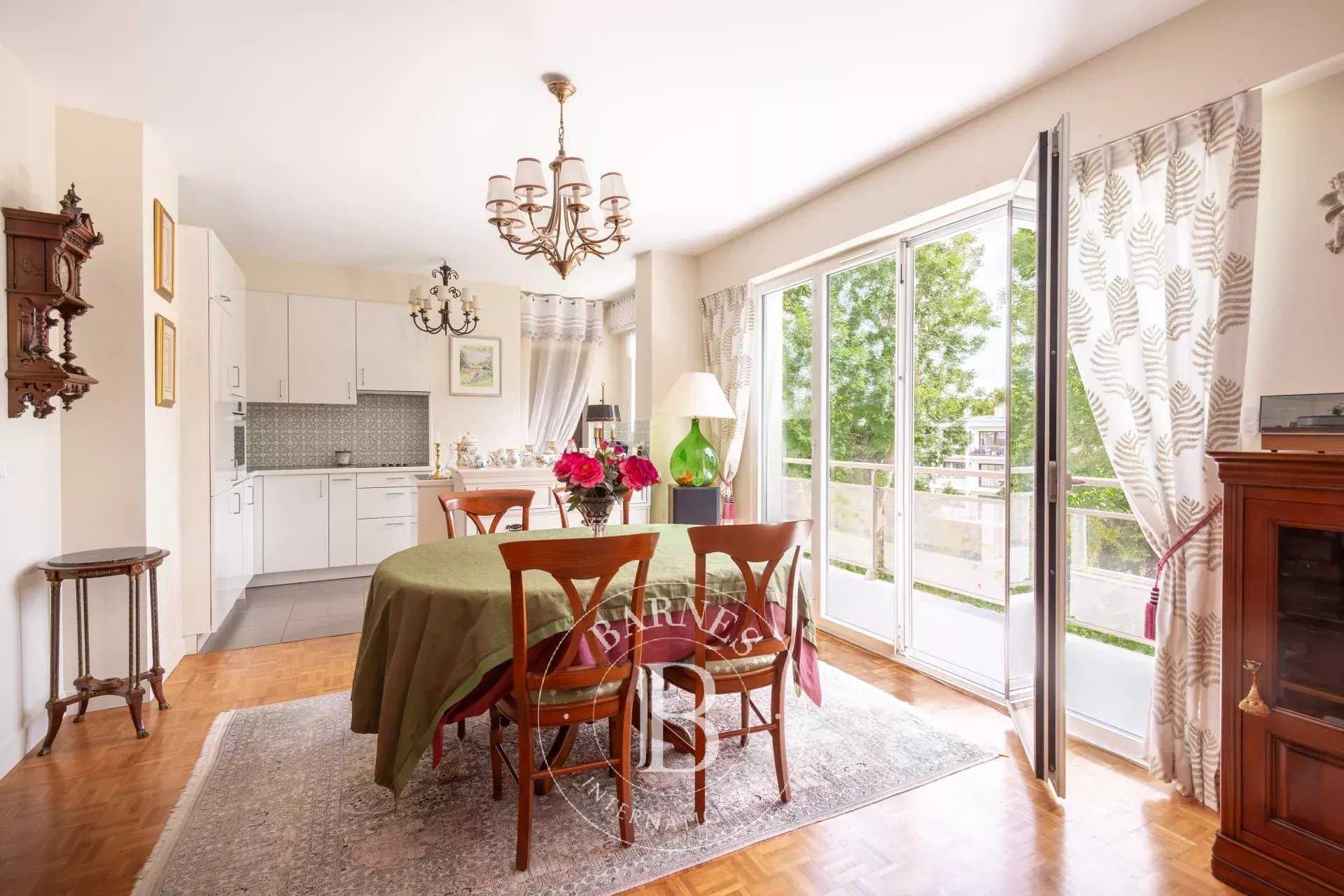 Appartement Saint-Germain-en-Laye  -  ref 87088521 (picture 2)