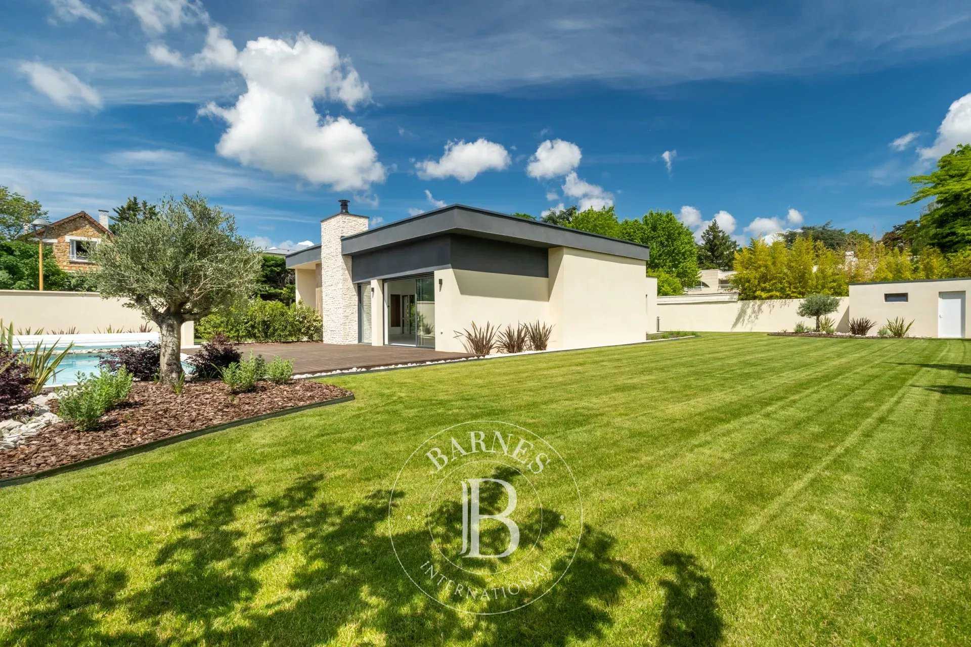 Villa Croissy-sur-Seine  -  ref 84055629 (picture 1)
