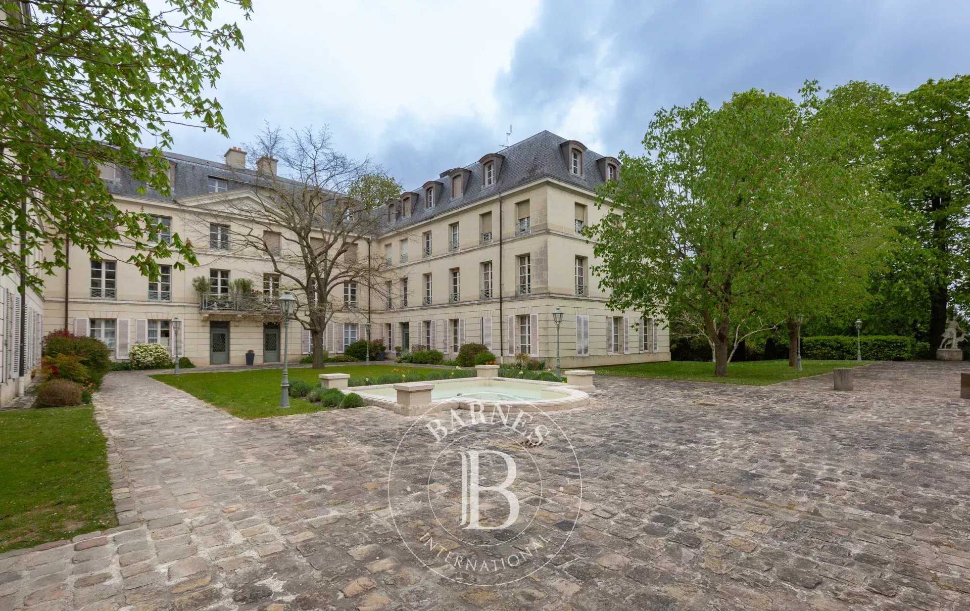 Saint-Germain-en-Laye  - Apartment 3 Bedrooms