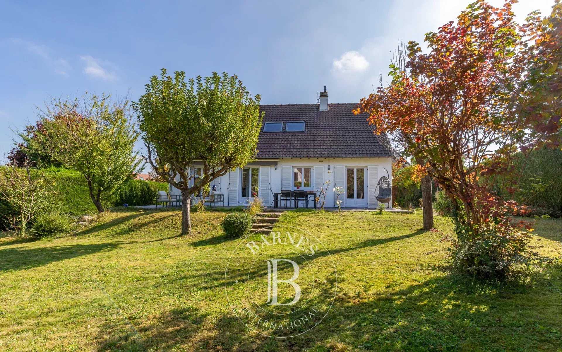 House Orgeval  -  ref 86367757 (picture 1)