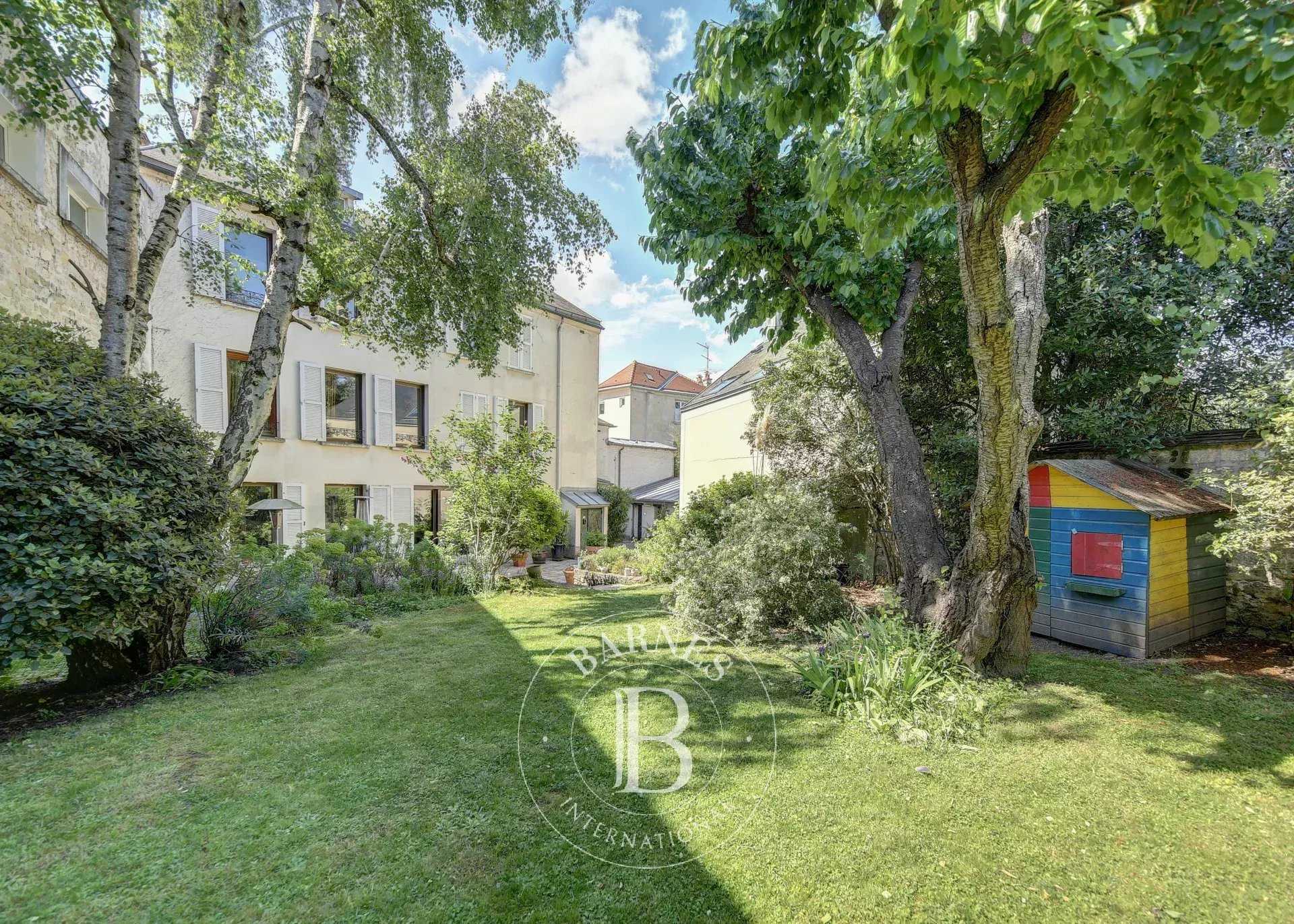 Casa Saint-Germain-en-Laye  -  ref 85586101 (picture 1)