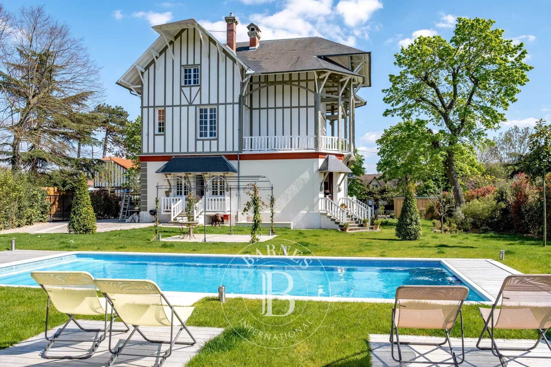 Manoir Croissy-sur-Seine  -  ref 83488641 (picture 1)