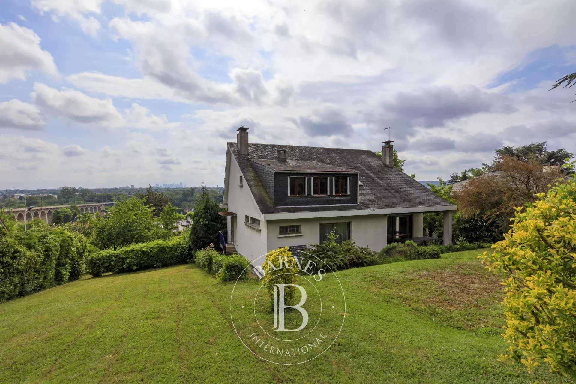 Saint-Germain-en-Laye  - House 6 Bedrooms