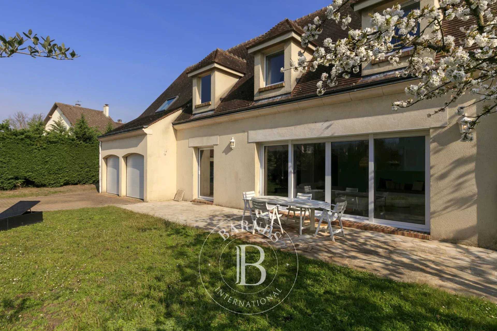 House Croissy-sur-Seine  -  ref 86592547 (picture 1)