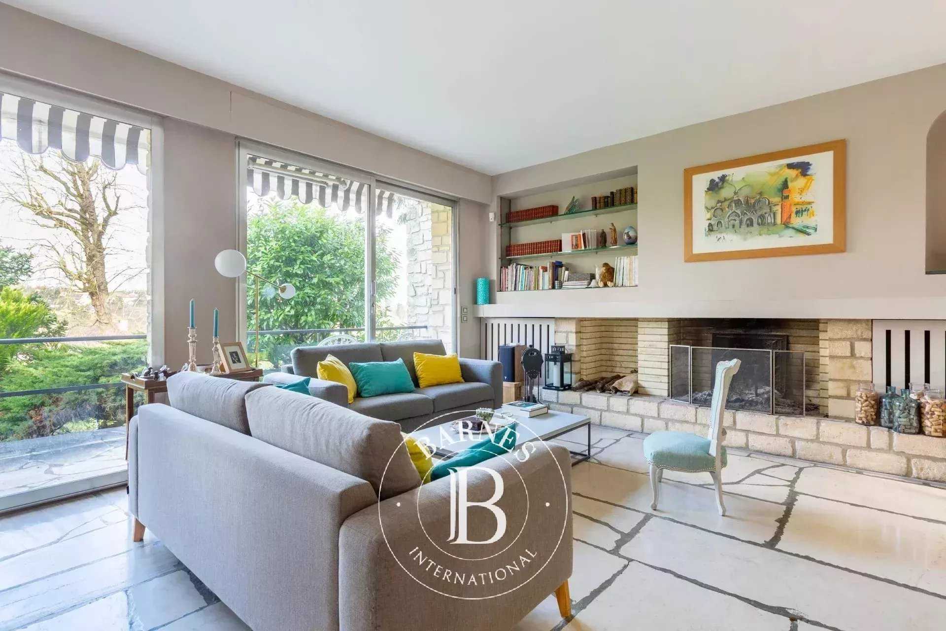 Propriété Le Pecq  -  ref 85648774 (picture 1)