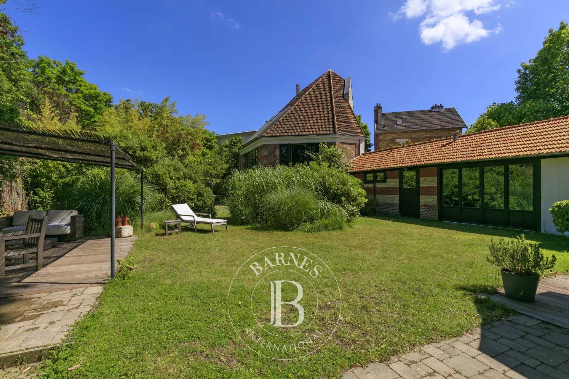 Maison Le Vésinet  -  ref 83491284 (picture 1)