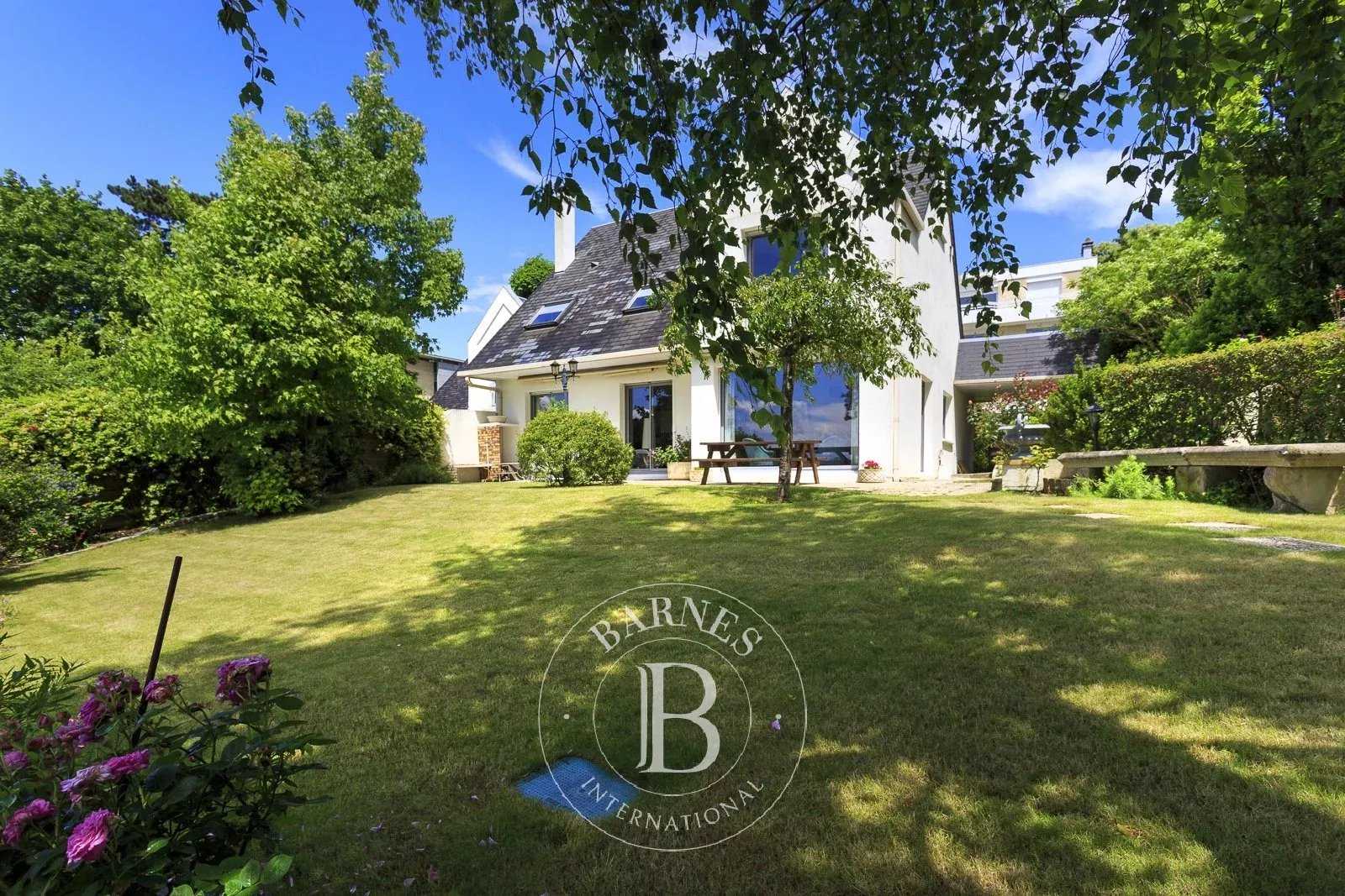 Villa Saint-Germain-en-Laye  -  ref 2593660 (picture 1)