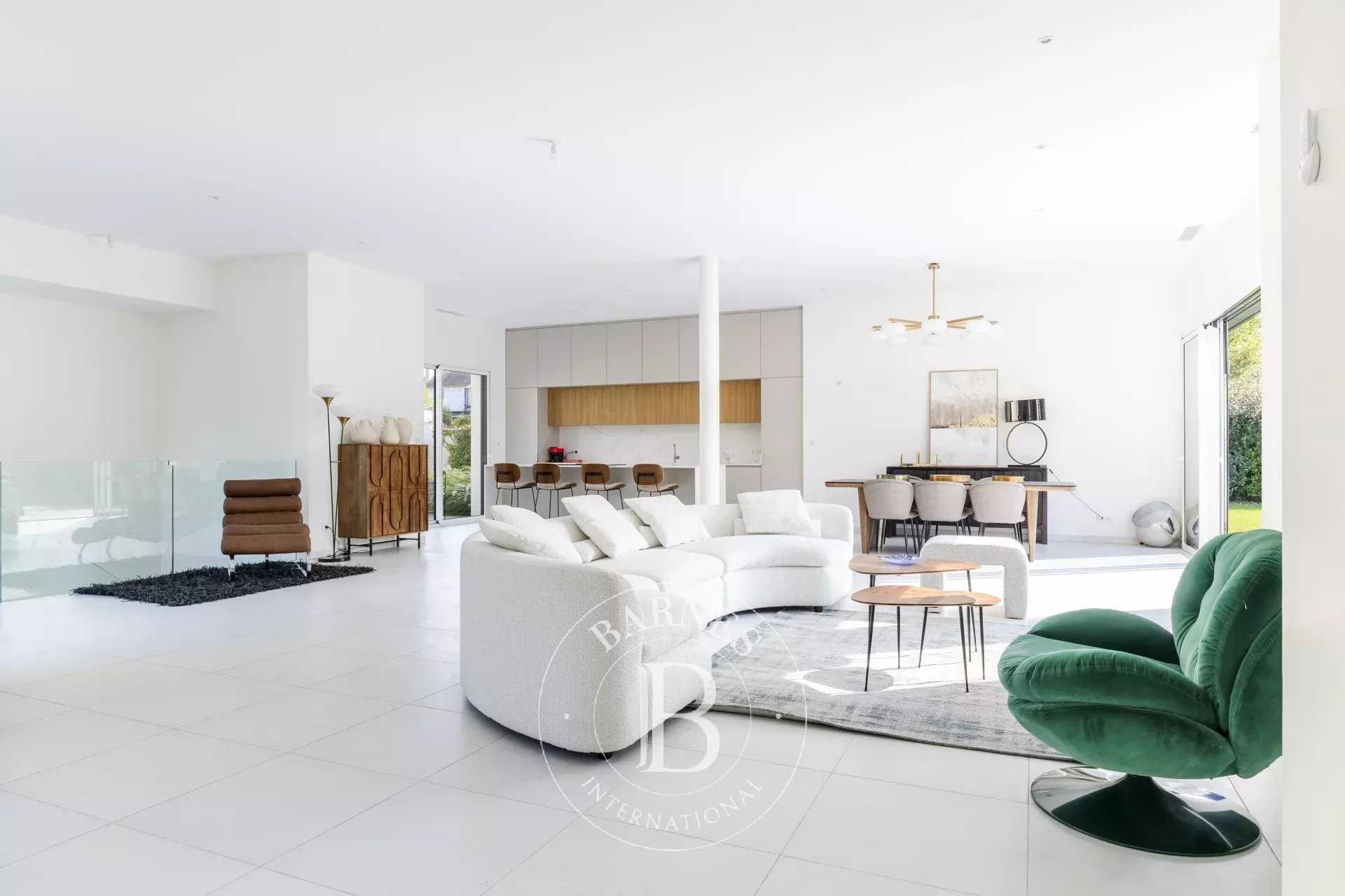 Villa Croissy-sur-Seine  -  ref 84055629 (picture 1)