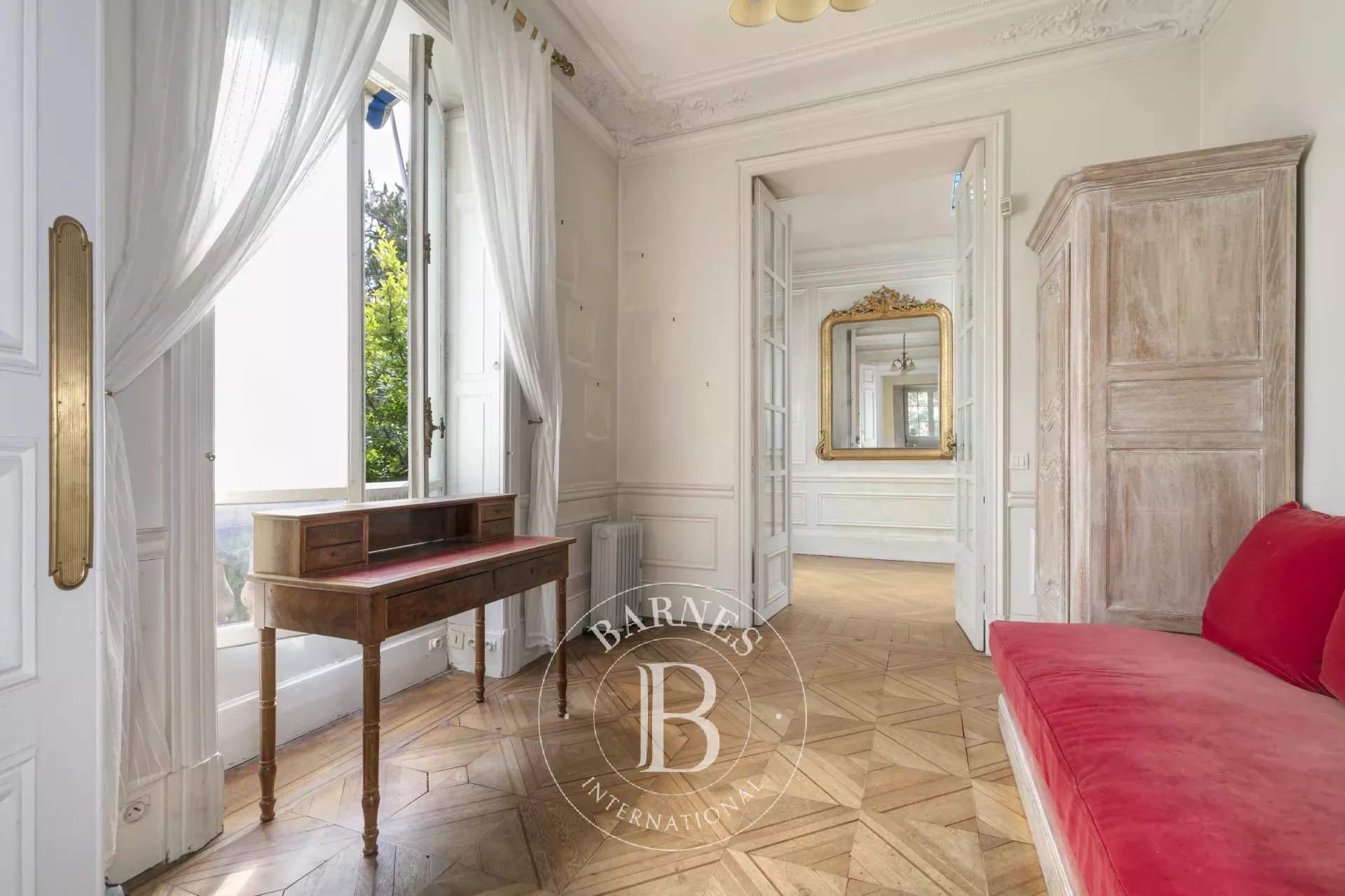 Chatou  - Hôtel particulier 10 Pi&egrave;ces 7 Chambres - picture 3