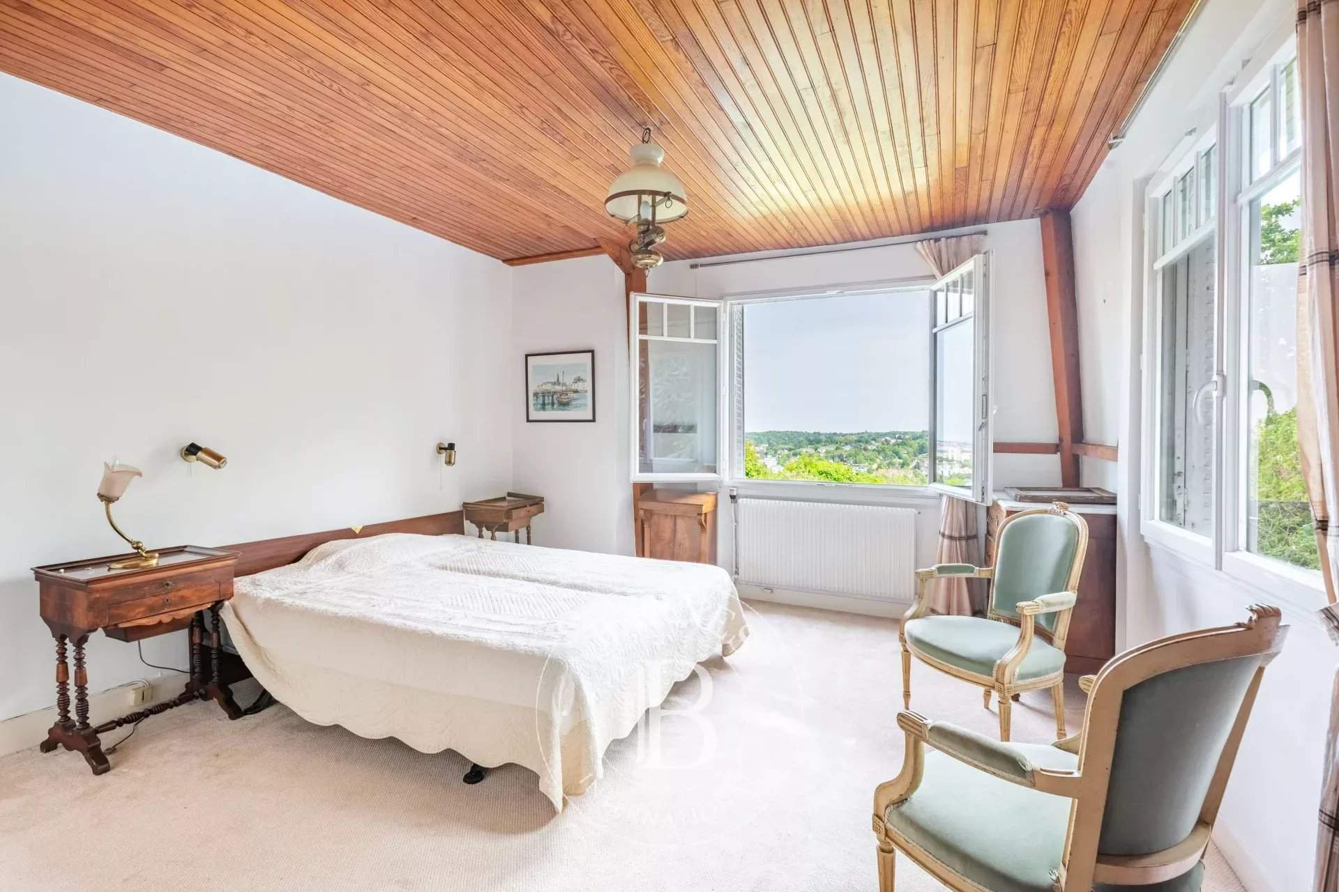 Saint-Germain-en-Laye  - Maison 8 Pi&egrave;ces 6 Chambres - picture 13