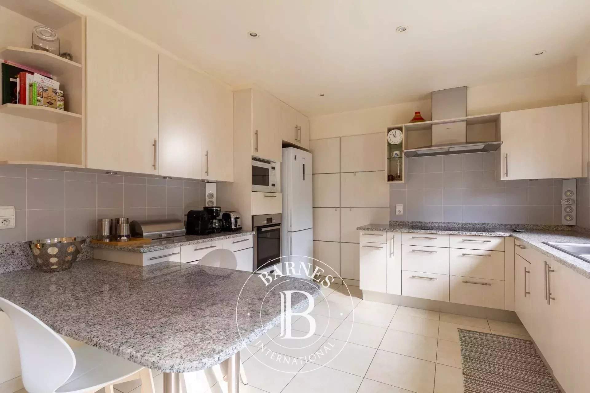 Saint-Germain-en-Laye  - Casa 14 Cuartos 6 Habitaciones - picture 18