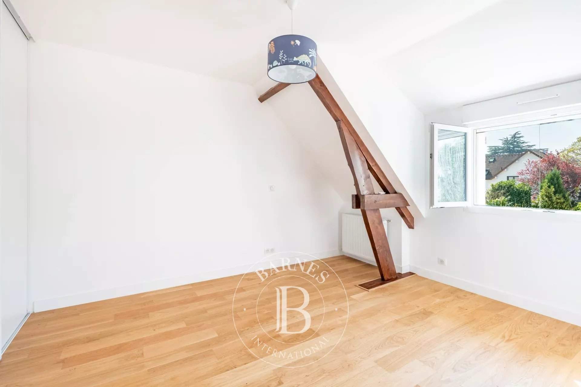 Saint-Germain-en-Laye  - Maison 6 Pi&egrave;ces 4 Chambres - picture 15