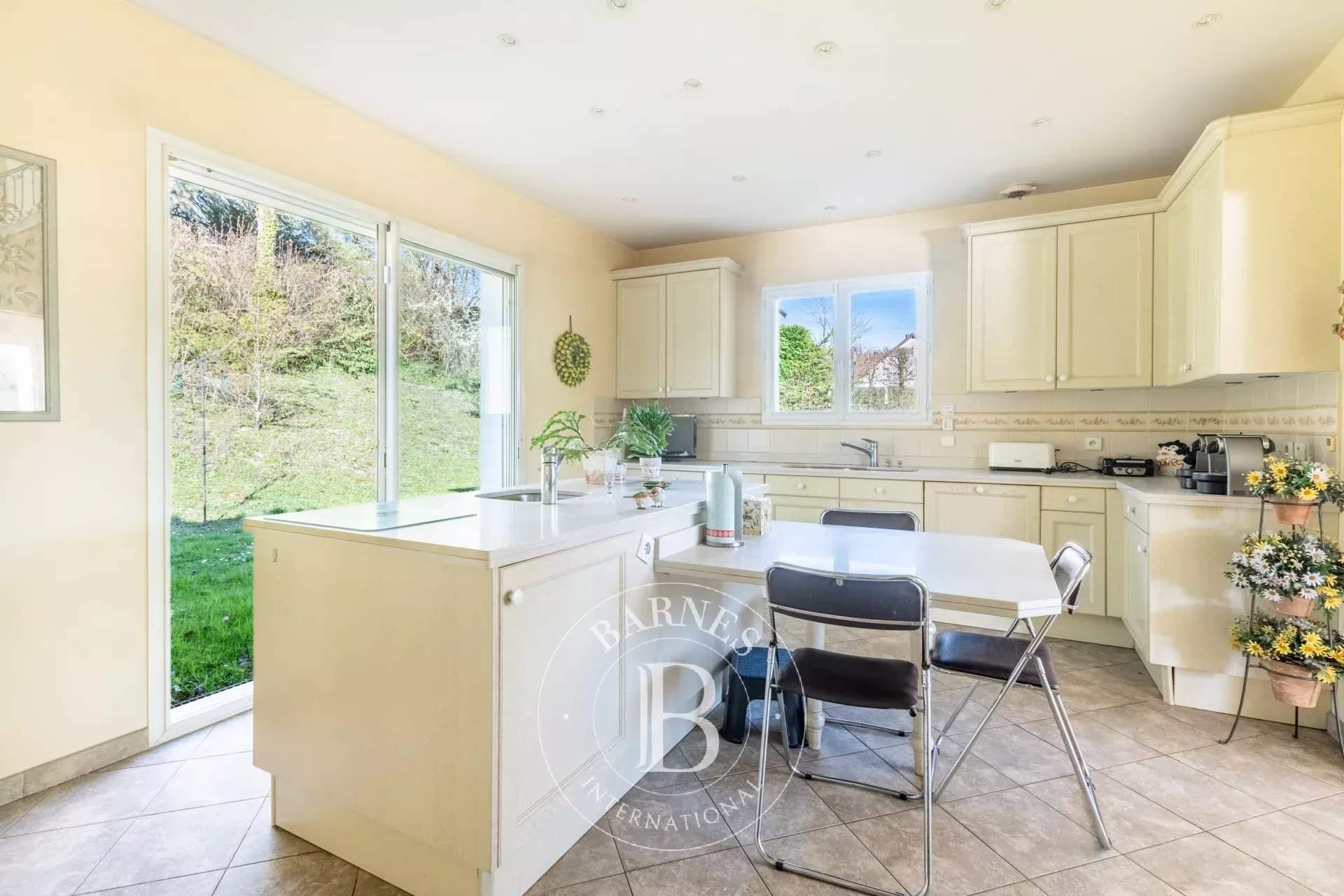 Chambourcy  - Maison 8 Pi&egrave;ces 5 Chambres - picture 9