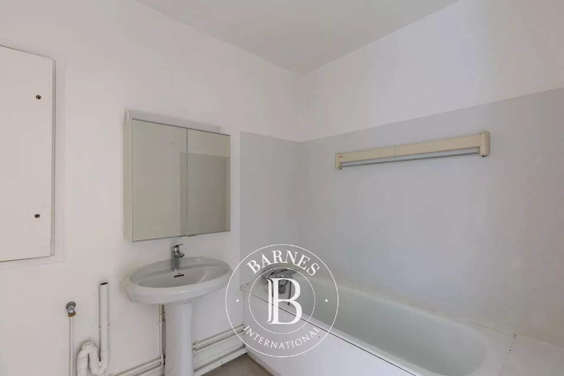 Saint-Germain-en-Laye  - Appartement 4 Pi&egrave;ces 2 Chambres - picture 5