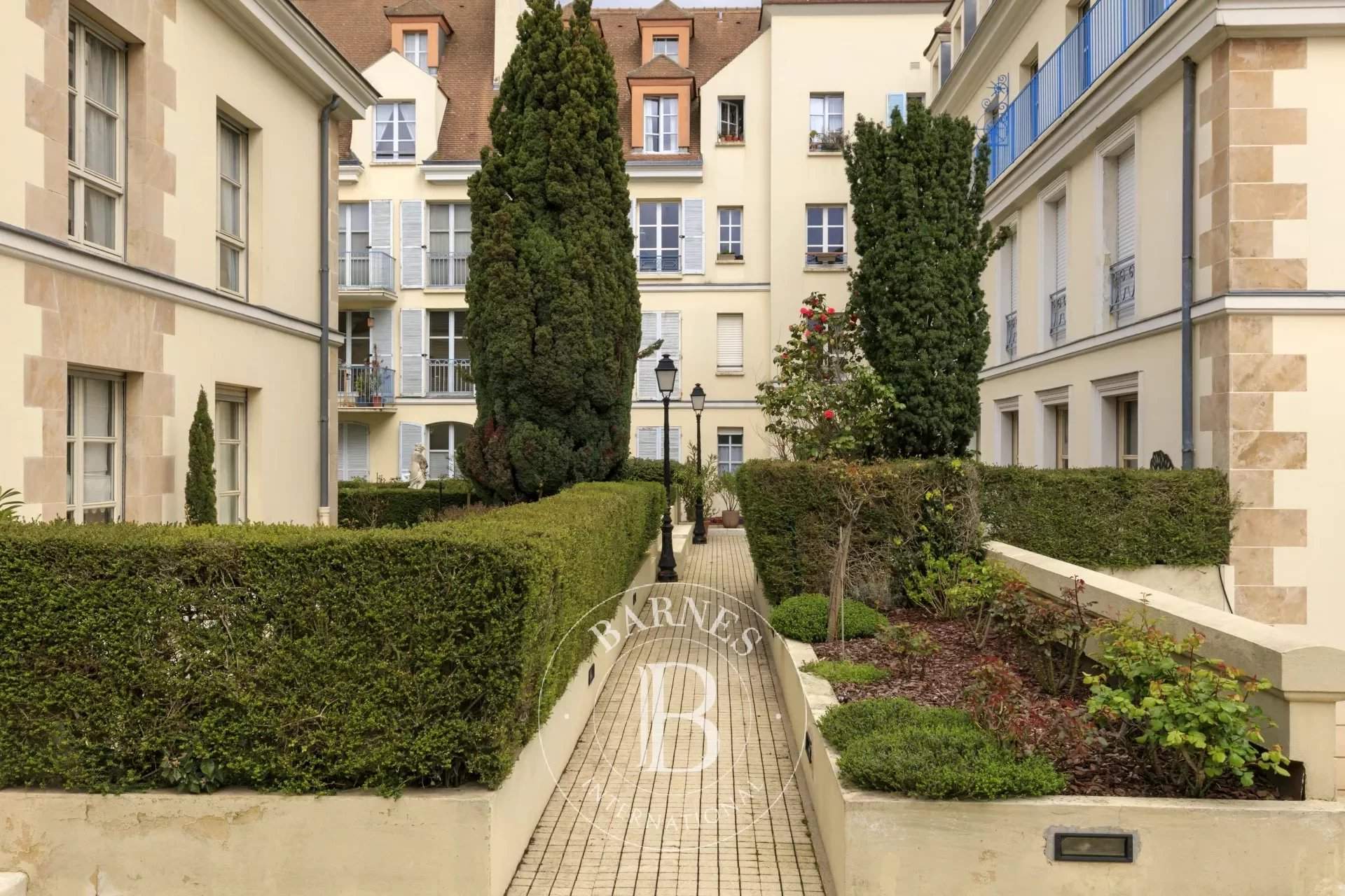 Saint-Germain-en-Laye  - Appartement 3 Pièces 2 Chambres - picture 13