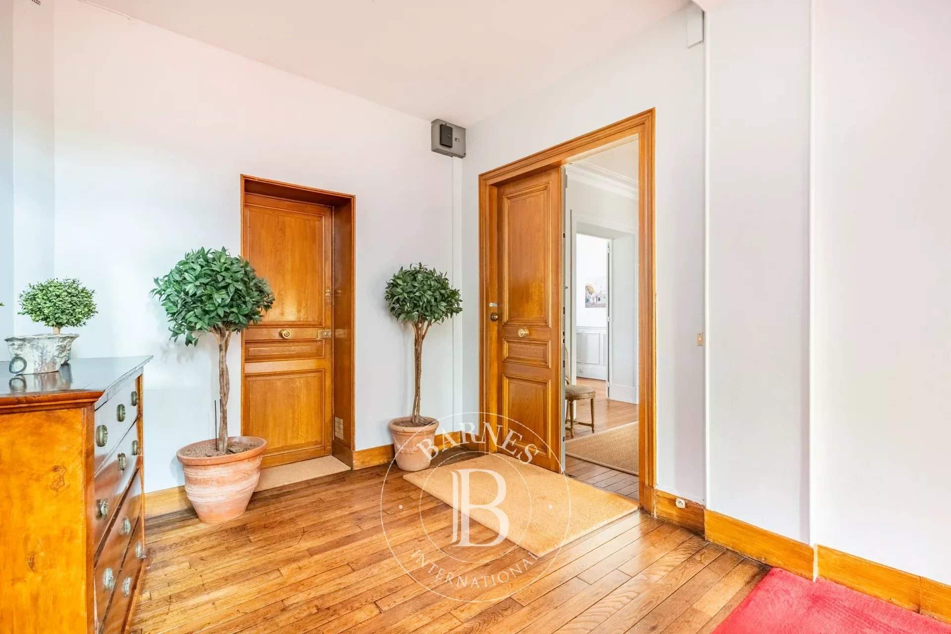 Saint-Germain-en-Laye  - Appartement 8 Pi&egrave;ces 3 Chambres - picture 16