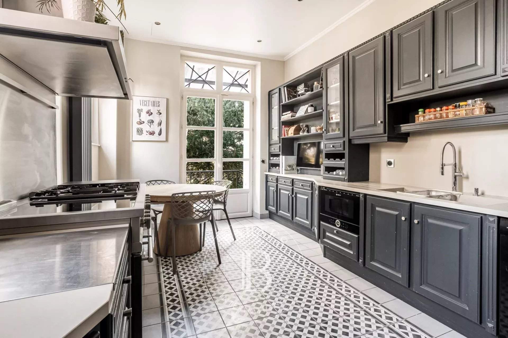 Saint-Germain-en-Laye  - Maison 11 Pi&egrave;ces 5 Chambres - picture 8