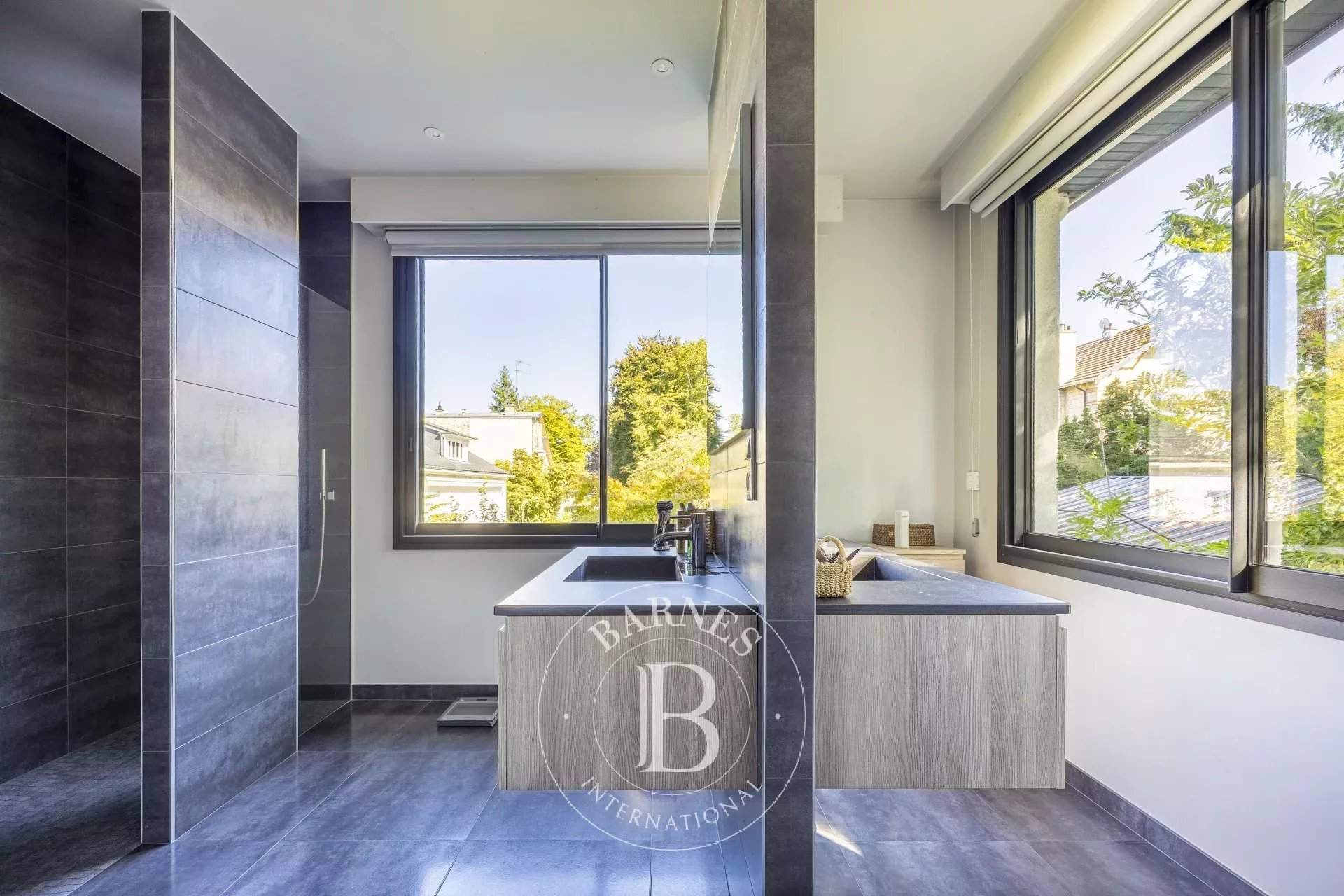 Saint-Germain-en-Laye  - House 5 Bedrooms - picture 11