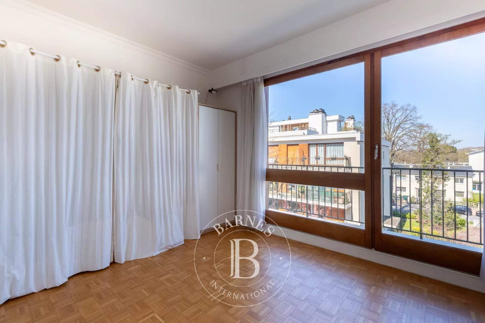 Maisons-Laffitte  - Appartement 5 Pièces 3 Chambres - picture 7