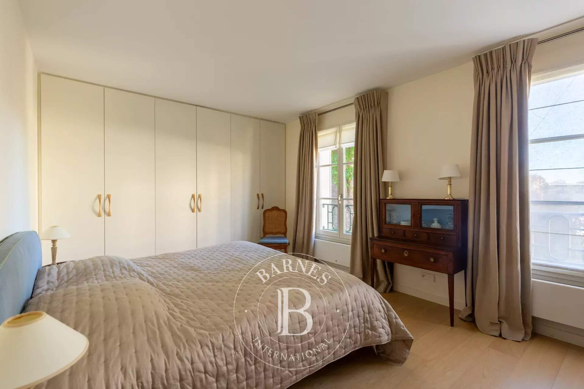 Saint-Germain-en-Laye  - Appartement 7 Pièces 3 Chambres - picture 14