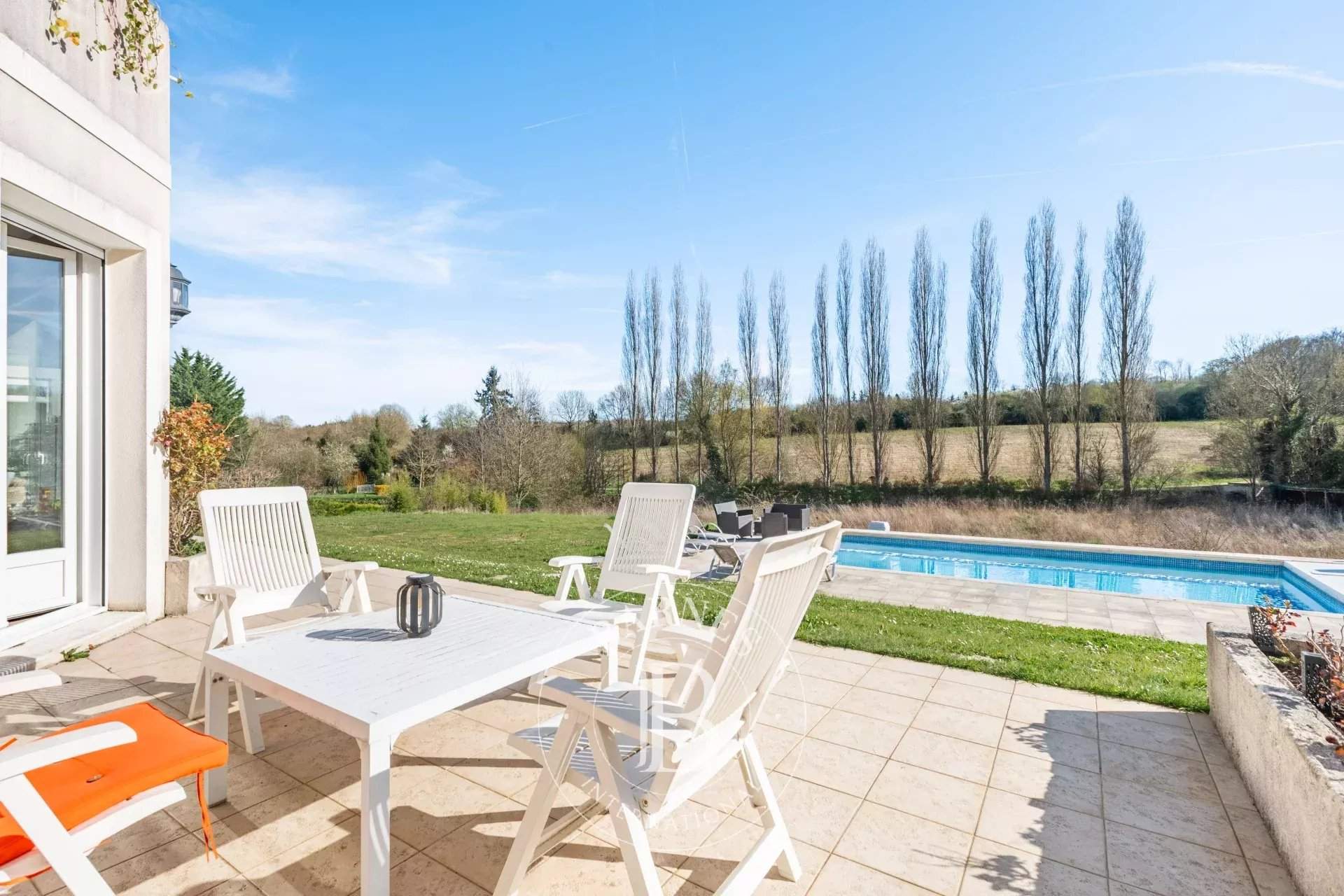 Chambourcy  - Maison 8 Pi&egrave;ces 5 Chambres - picture 2