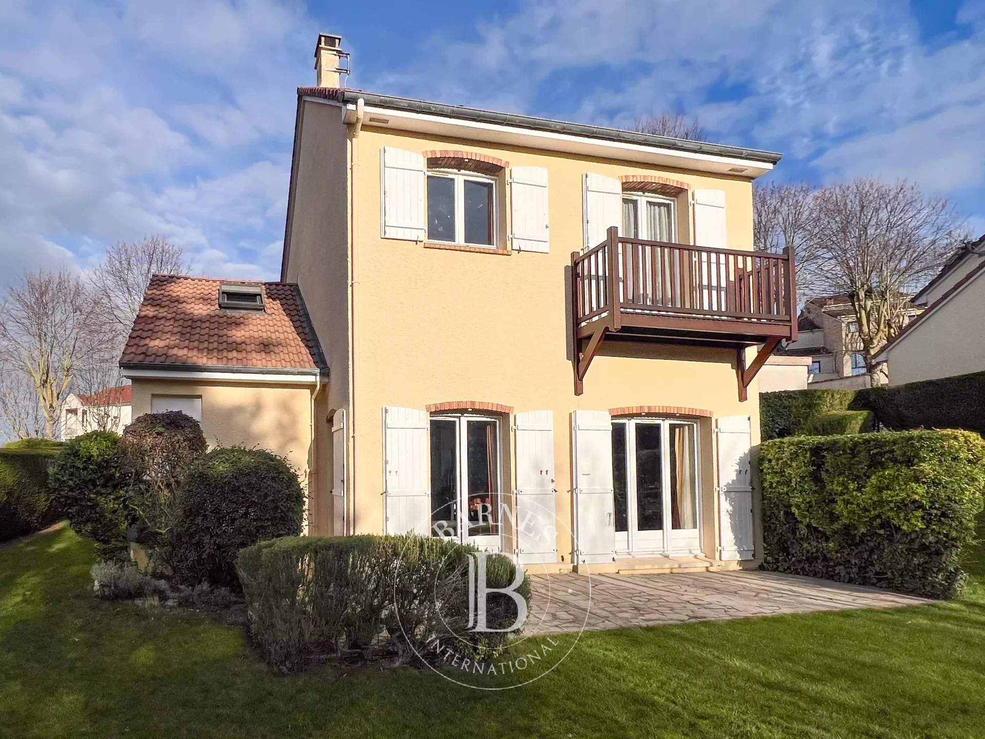 Saint-Germain-en-Laye  - House 5 Bedrooms - picture 9