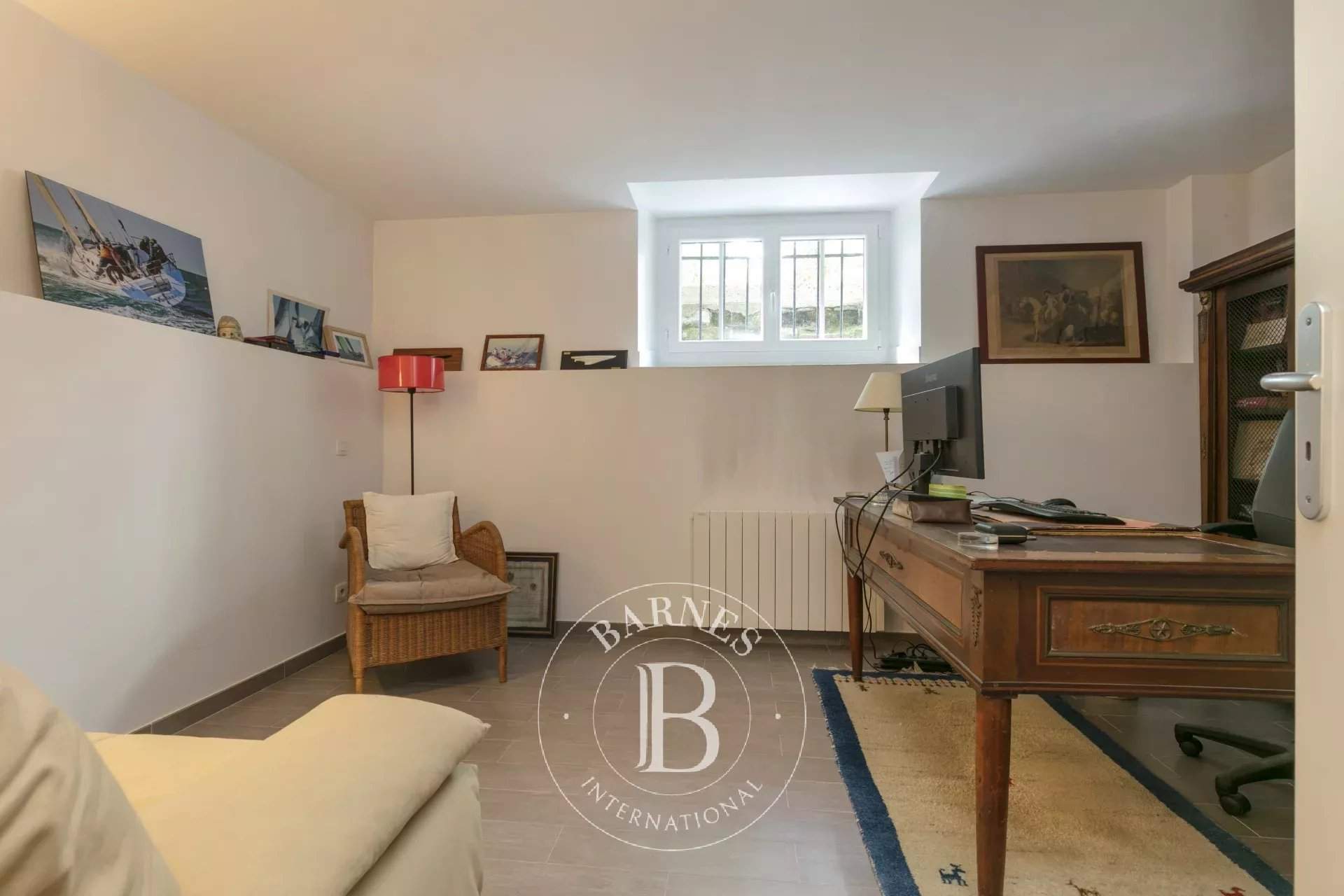 Saint-Germain-en-Laye  - Appartement 6 Pièces 2 Chambres - picture 8