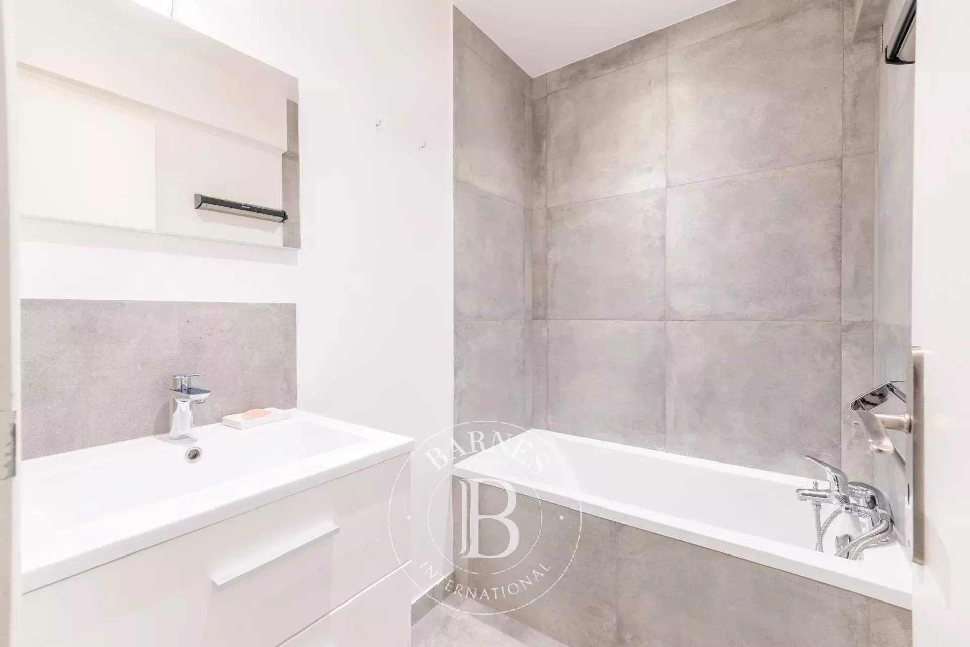 Saint-Germain-en-Laye  - Appartement 5 Pièces 3 Chambres - picture 12