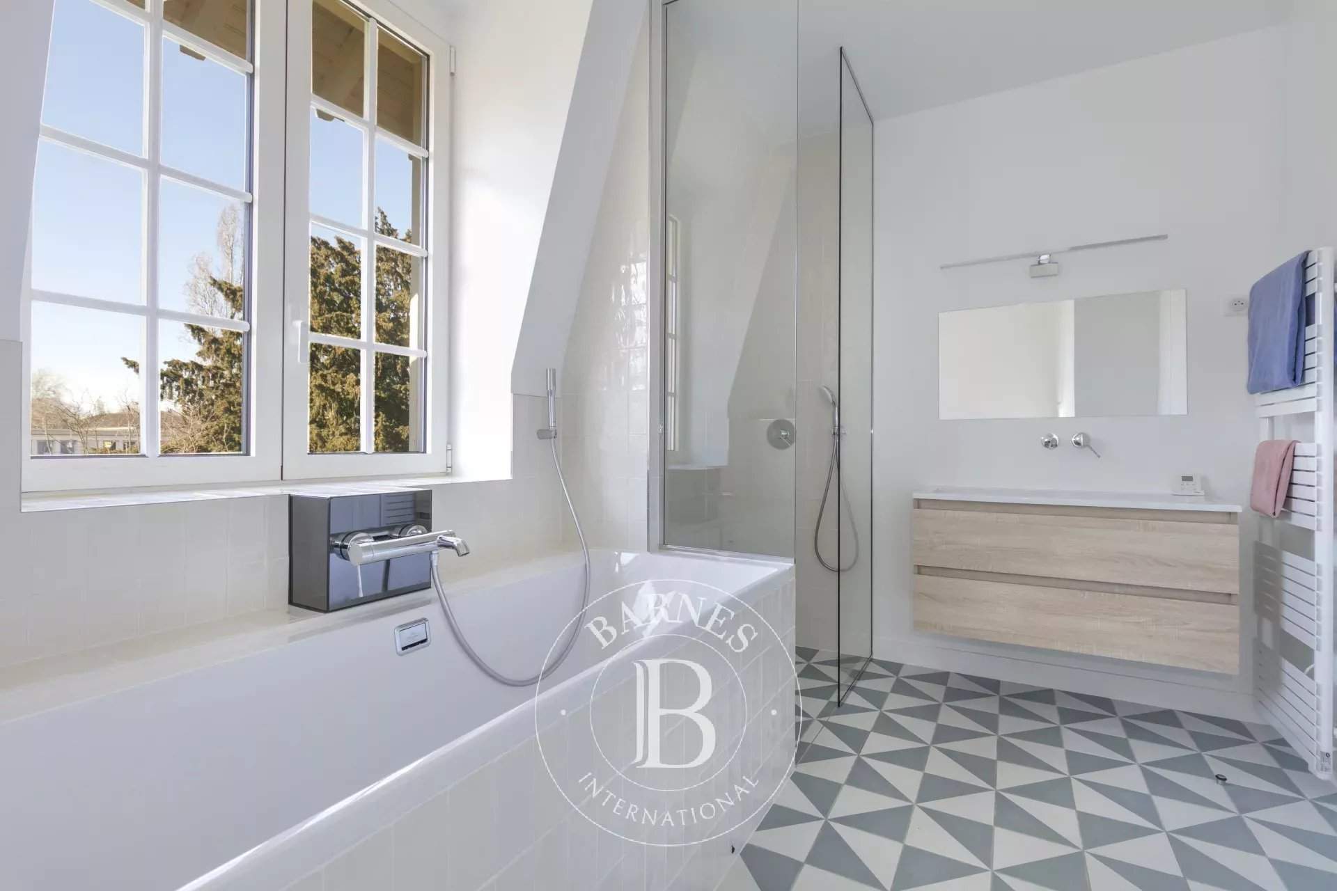 Le Vésinet  - Maison 8 Pi&egrave;ces 3 Chambres - picture 9