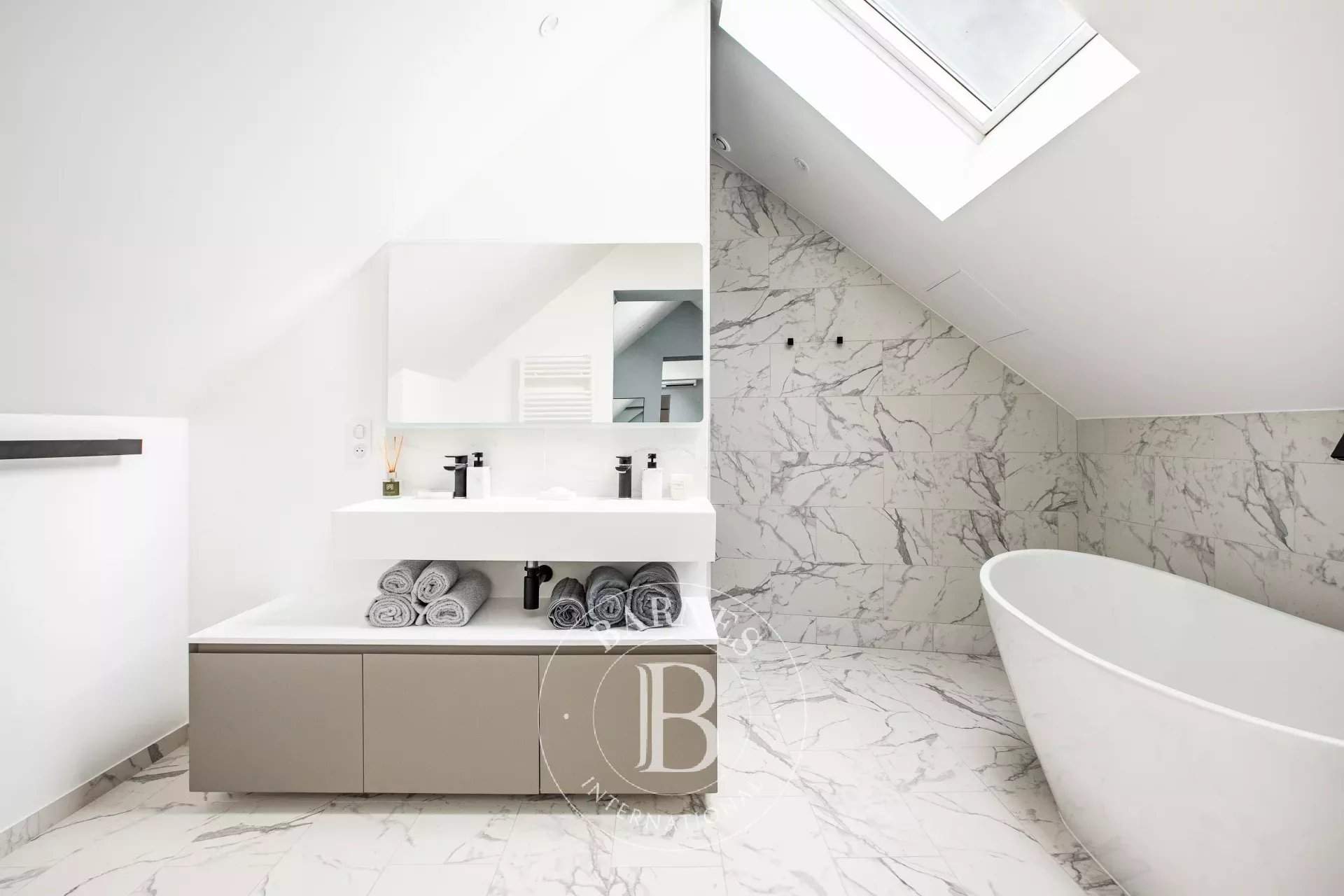 Aigremont  - Maison 7 Pi&egrave;ces 5 Chambres - picture 5