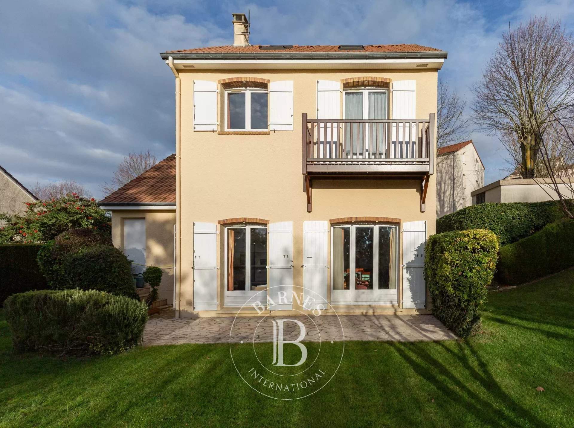 Saint-Germain-en-Laye  - House 5 Bedrooms - picture 1