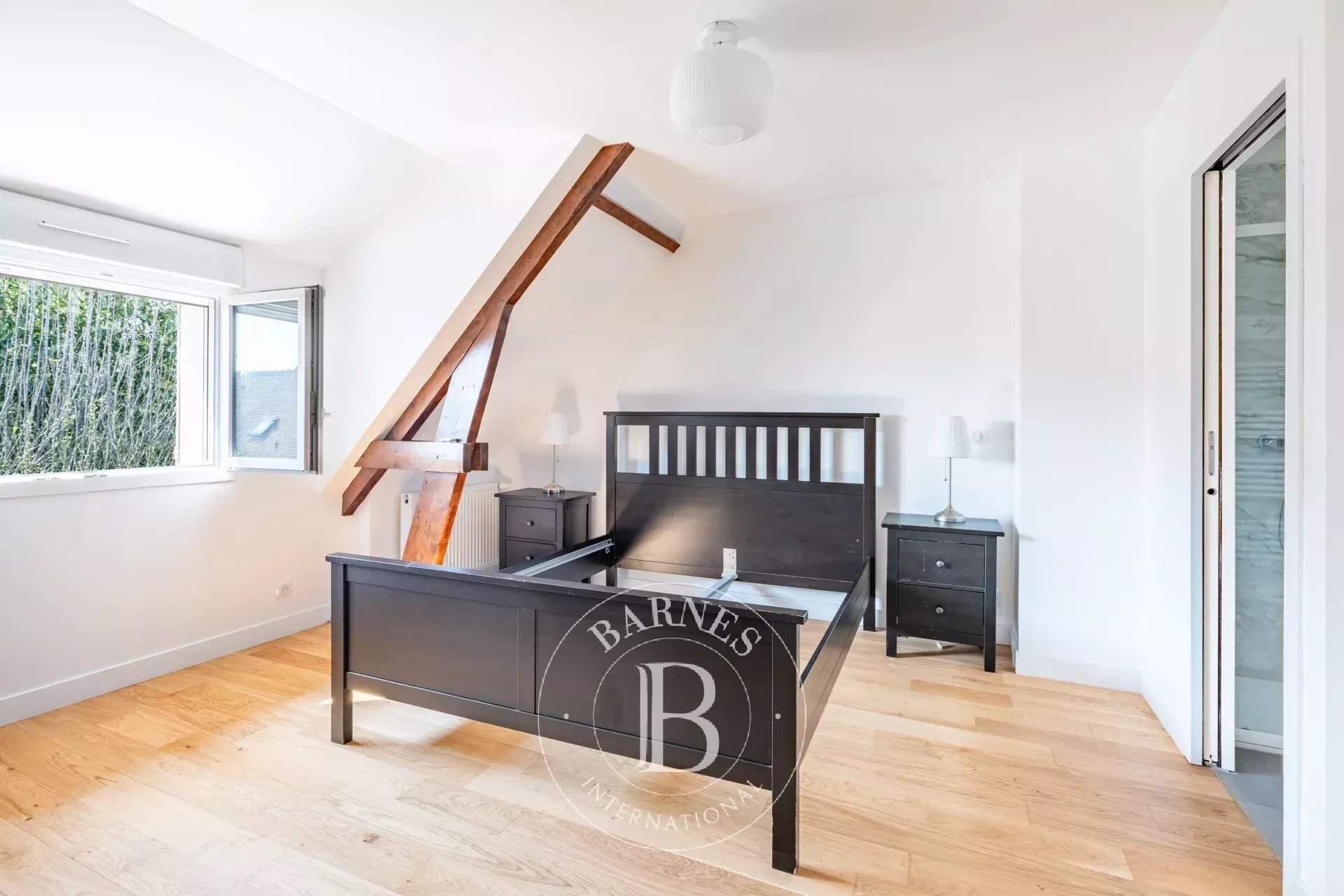 Saint-Germain-en-Laye  - Maison 6 Pi&egrave;ces 4 Chambres - picture 16