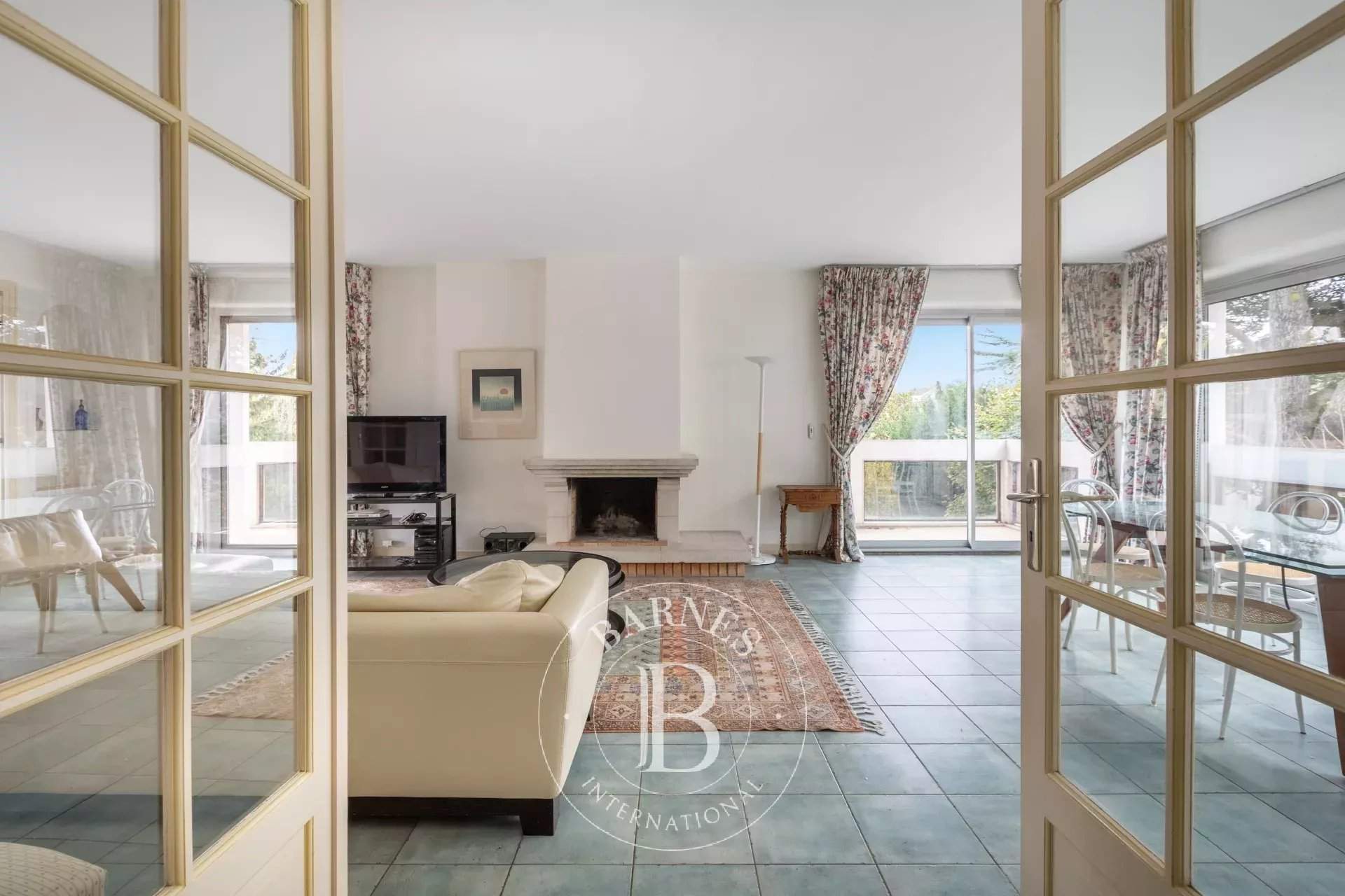 Saint-Germain-en-Laye  - Apartment  - picture 1