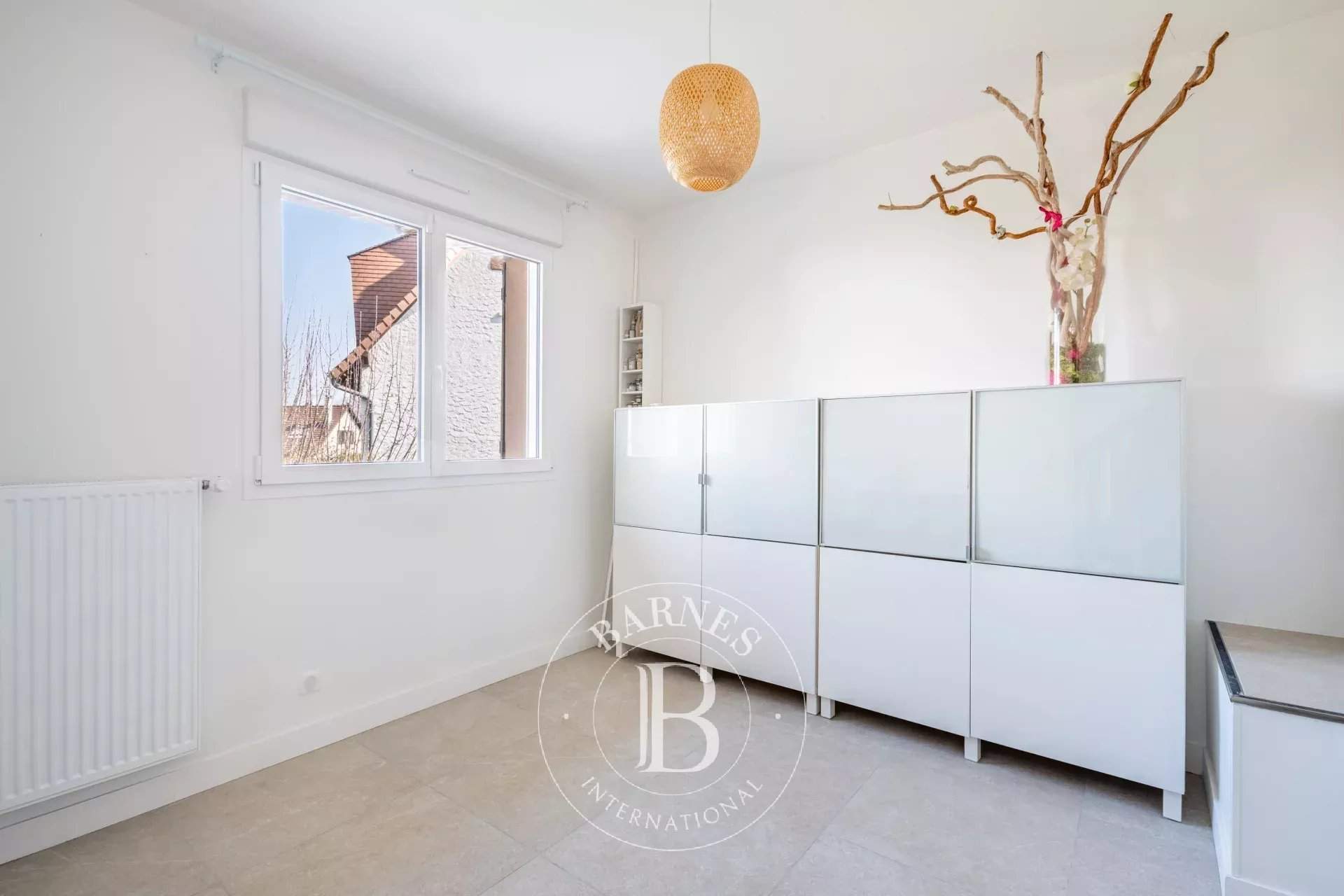 Saint-Germain-en-Laye  - Maison 6 Pi&egrave;ces 4 Chambres - picture 10