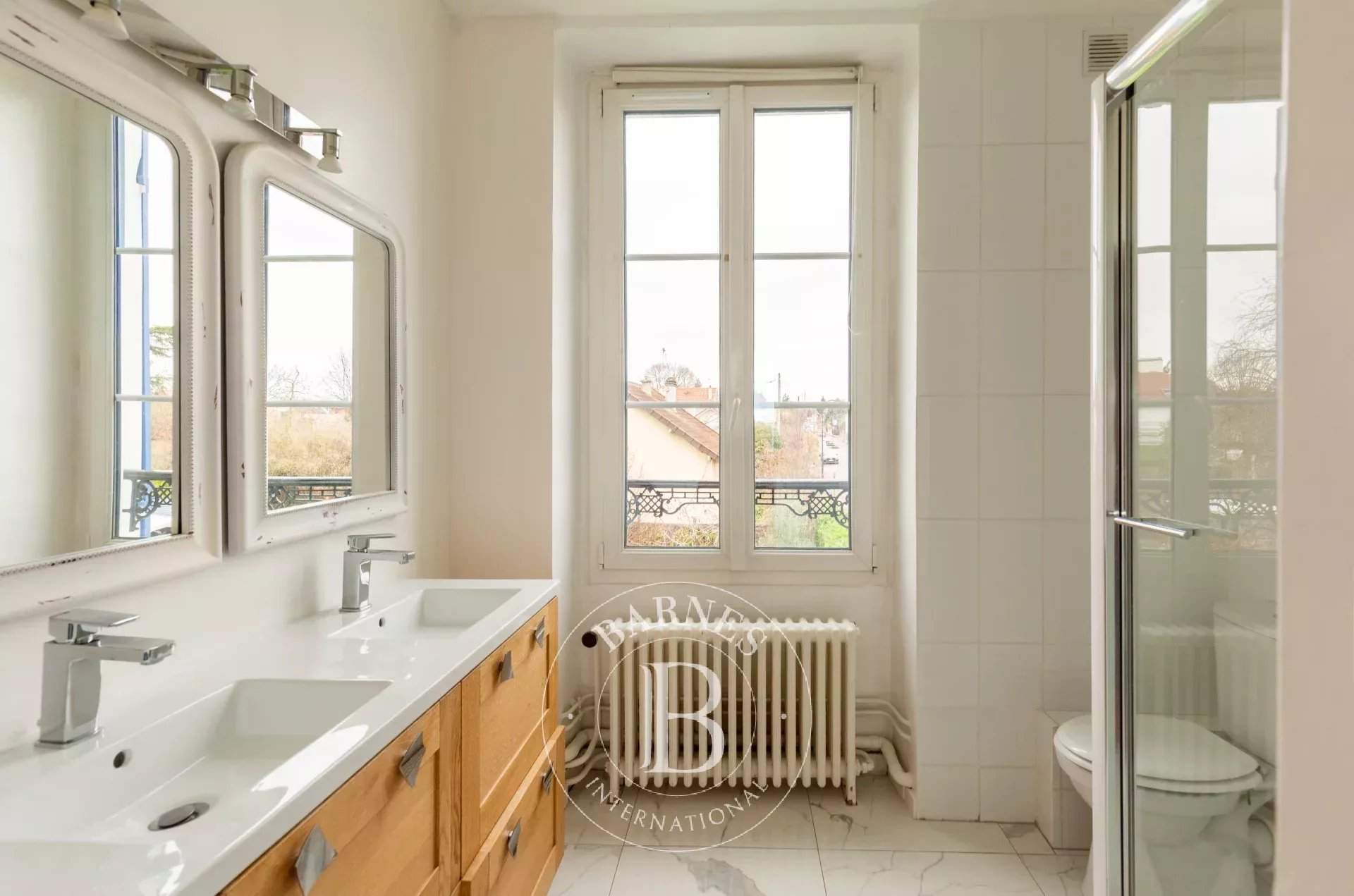 Le Mesnil-le-Roi  - House 5 Bedrooms - picture 11